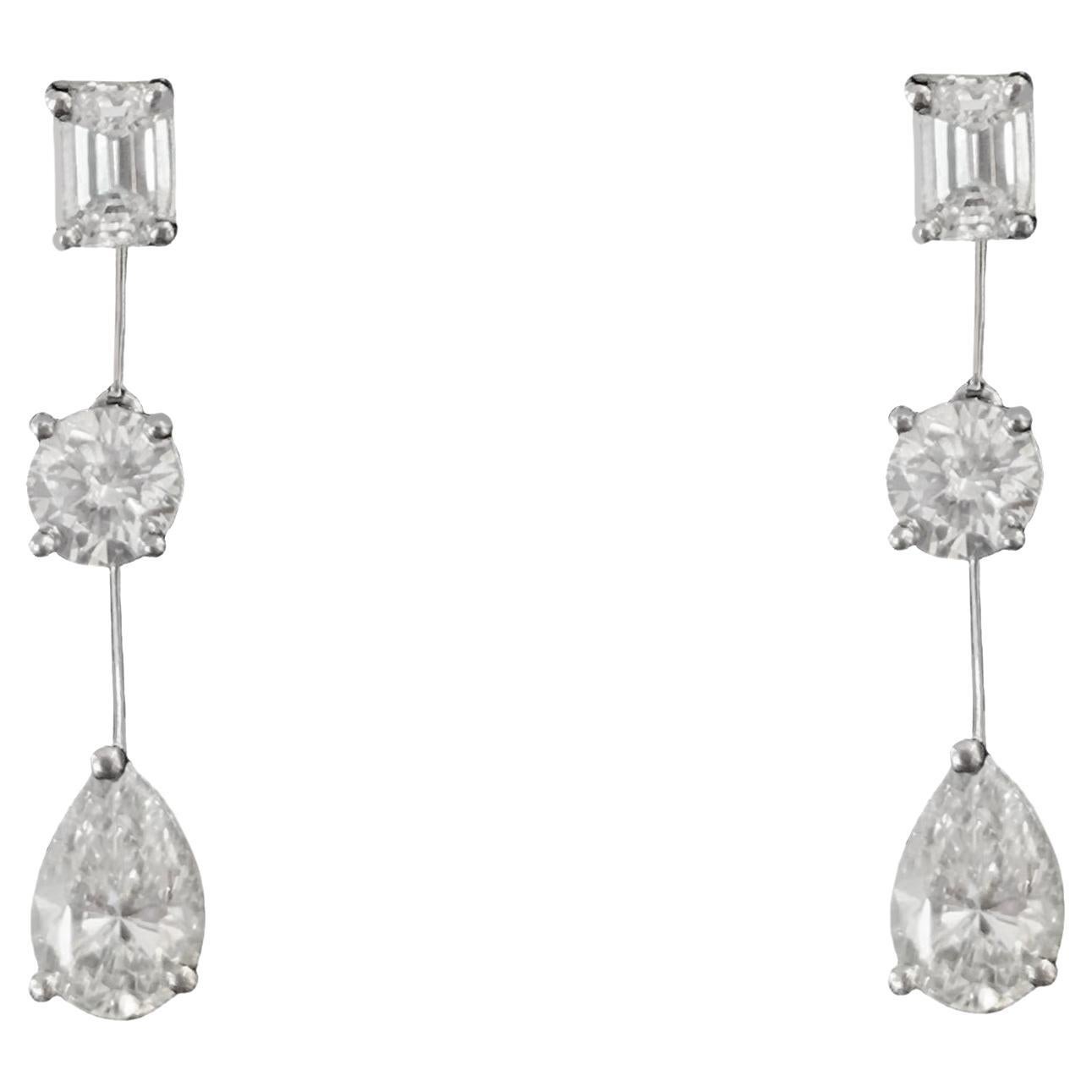 Diamonds Drop Earrings in Platinum with Diamonds For Sale