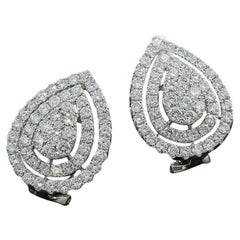 Boucles d'oreilles en or 18 carats avec diamants étincelants en forme de poire de 2,50 carats