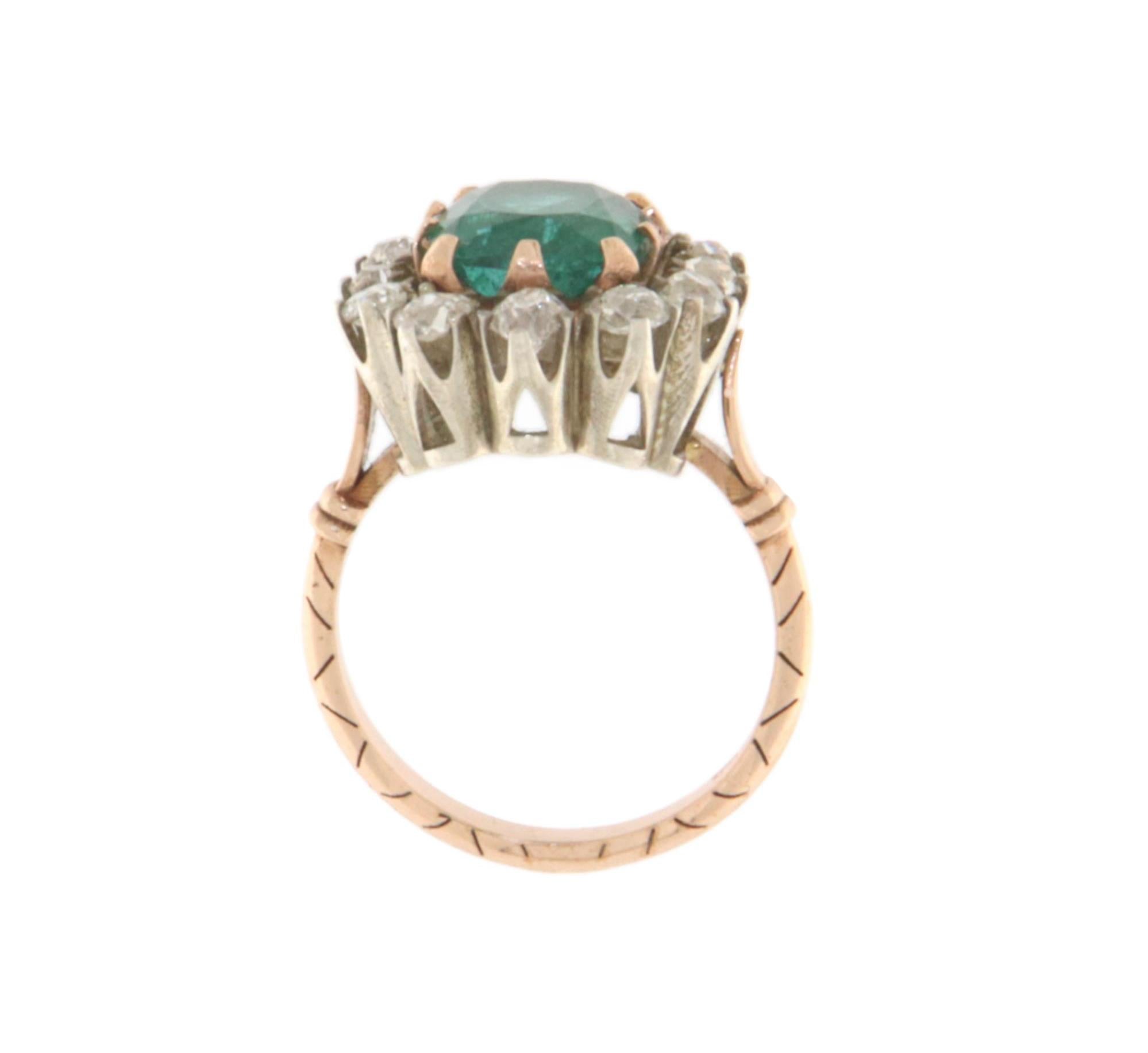 Women's Diamonds Emerald 14 Karat Yellow Gold Cocktail Ring For Sale