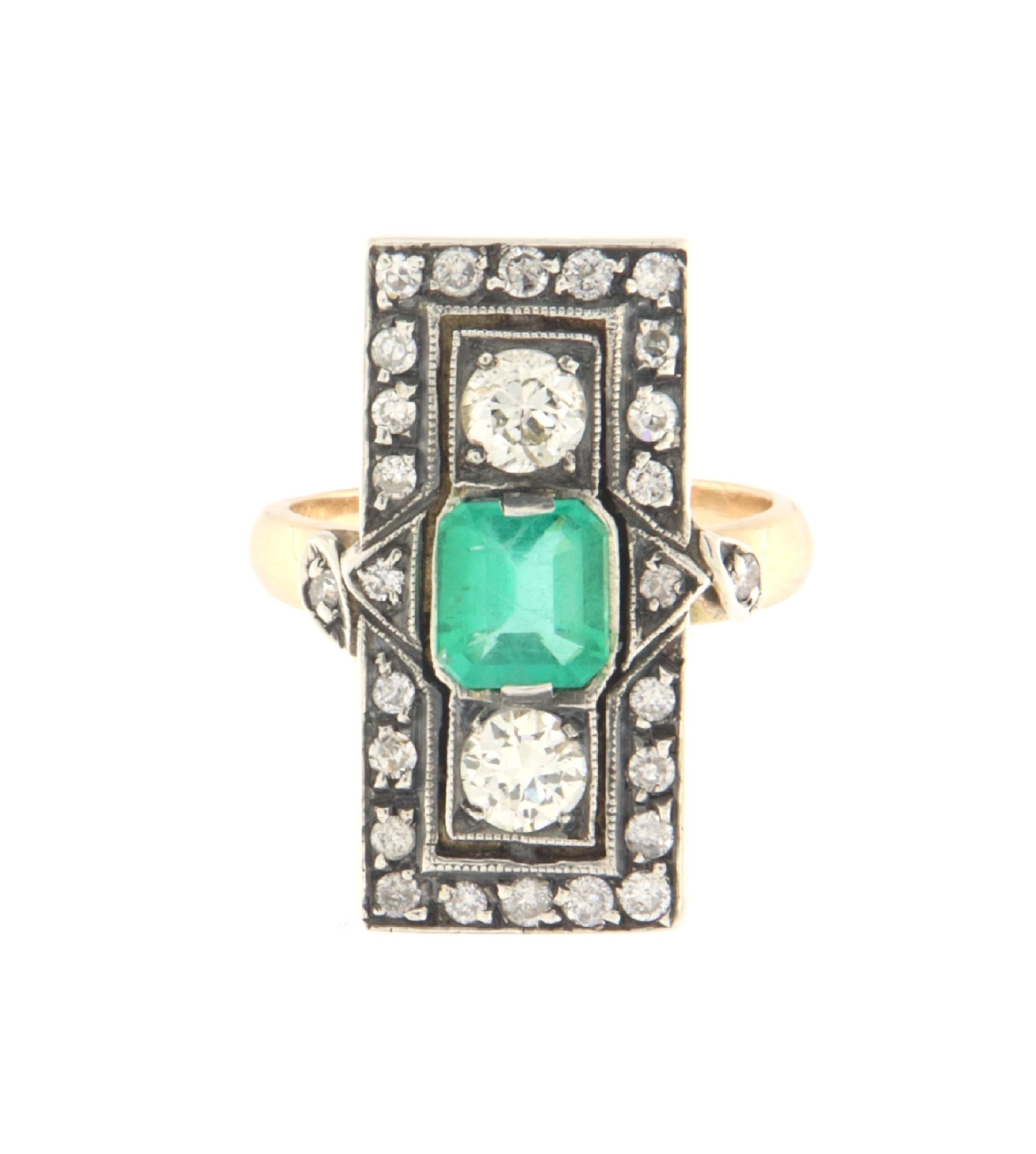 Diamonds Emerald 14 Karat Yellow Gold Cocktail Ring For Sale 1