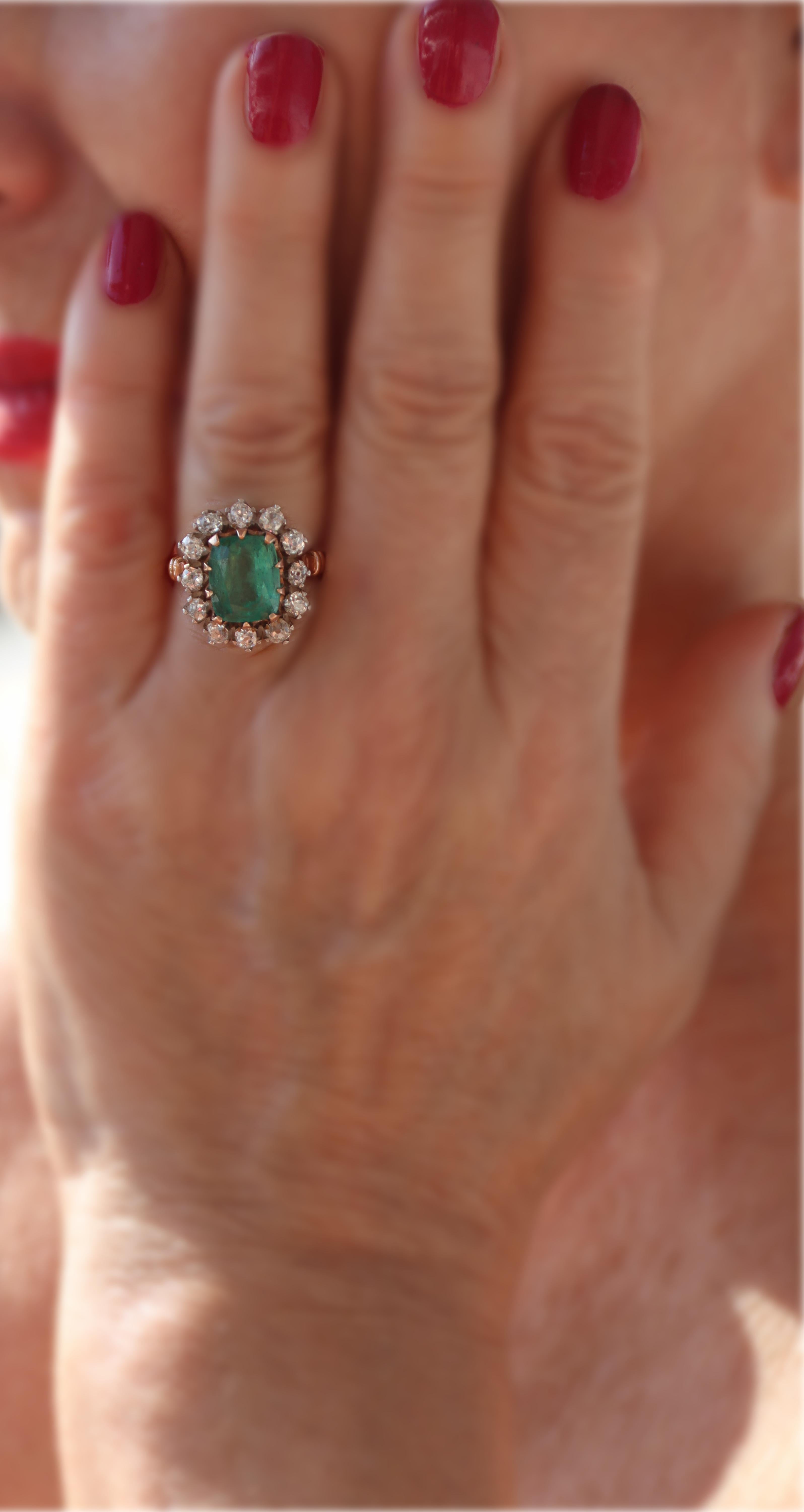 Diamonds Emerald 14 Karat Yellow Gold Cocktail Ring For Sale 1