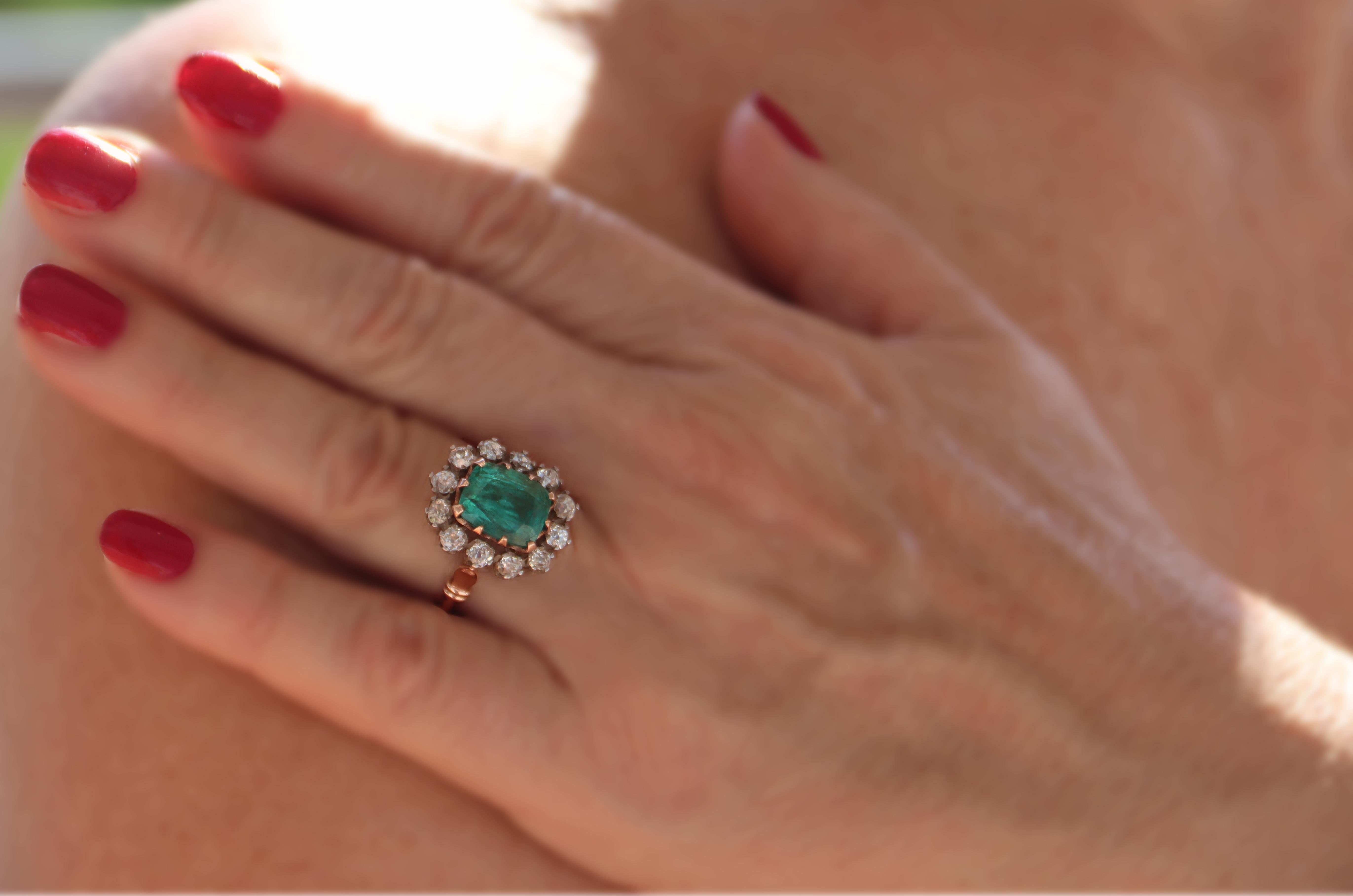 Diamonds Emerald 14 Karat Yellow Gold Cocktail Ring For Sale 2