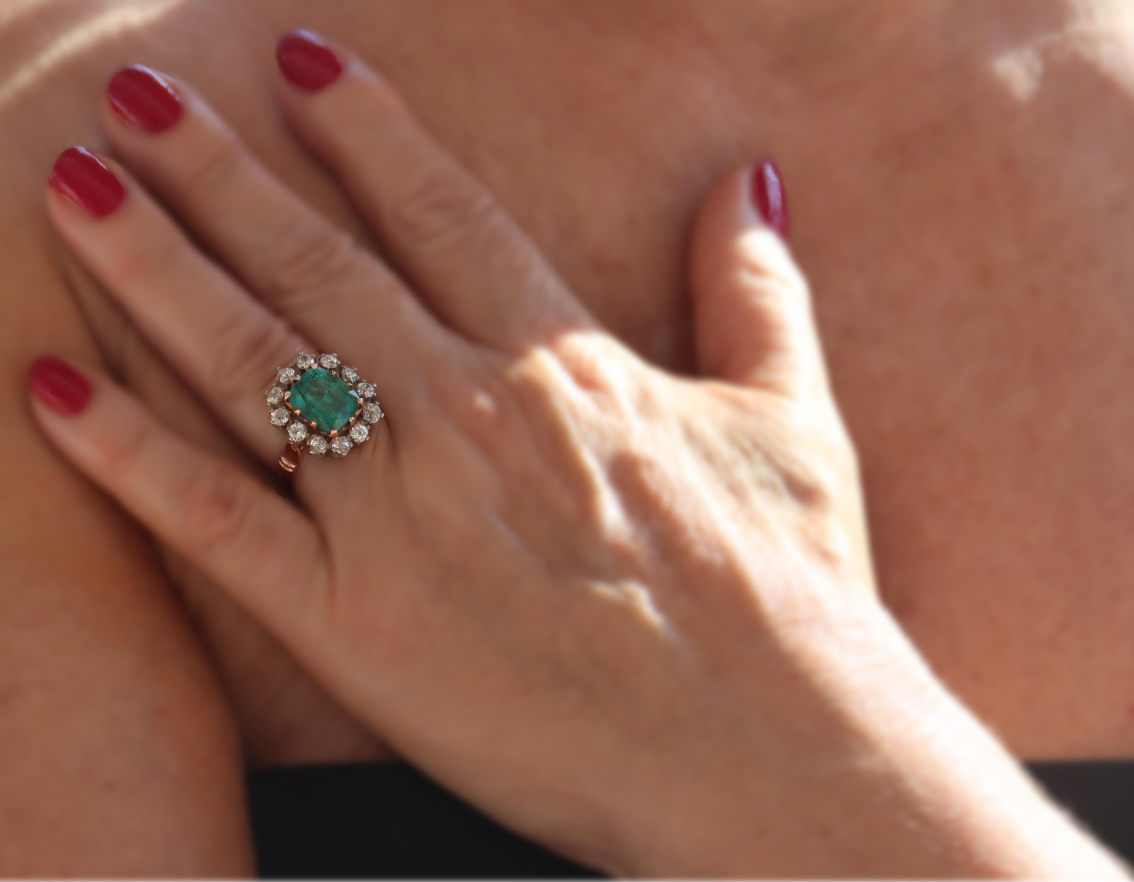 Diamonds Emerald 14 Karat Yellow Gold Cocktail Ring For Sale 3
