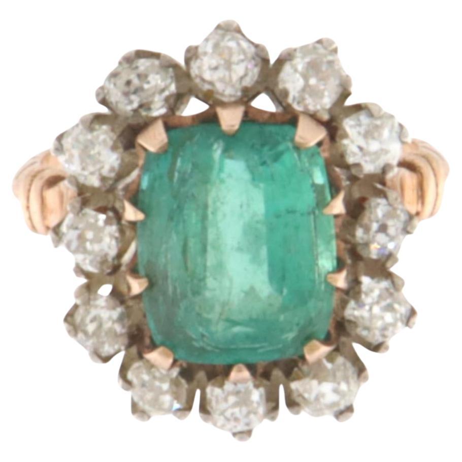 Diamantes Esmeralda Anillo de Cóctel de Oro Amarillo de 14 Kilates