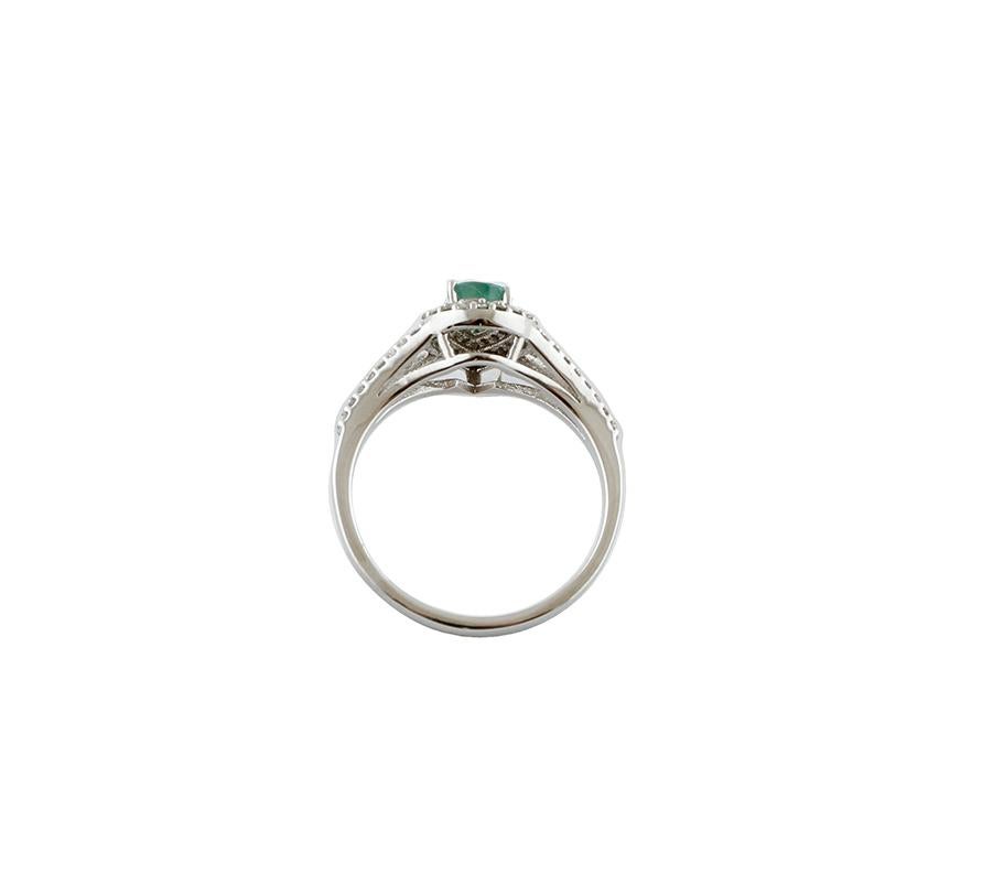 Modern Diamonds, Emerald, 18 Karat White Gold Drop-Shaped Ring For Sale