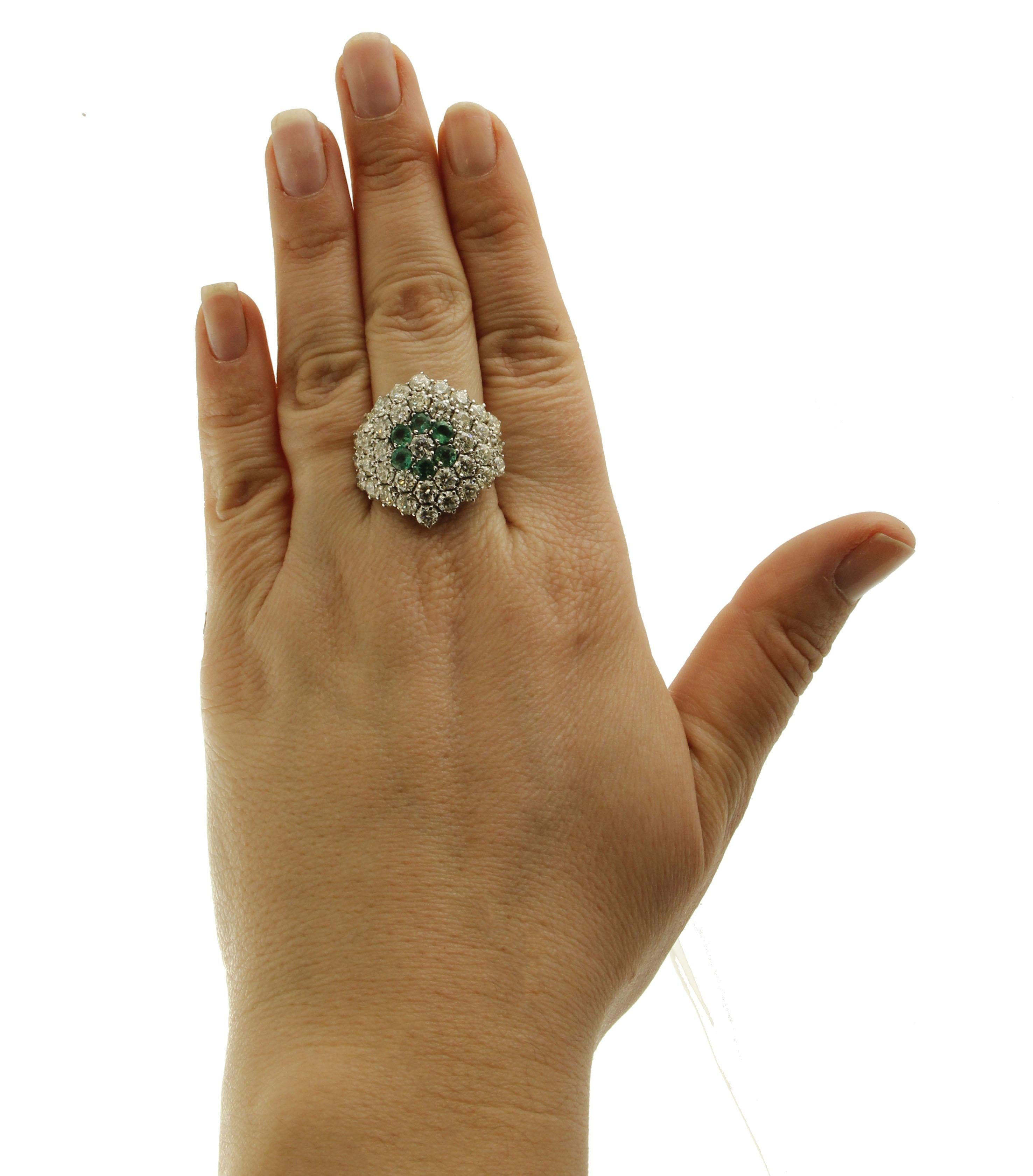 Women's Diamonds, Emerald Flower, 14 Karat White Gold Cluster Ring For Sale