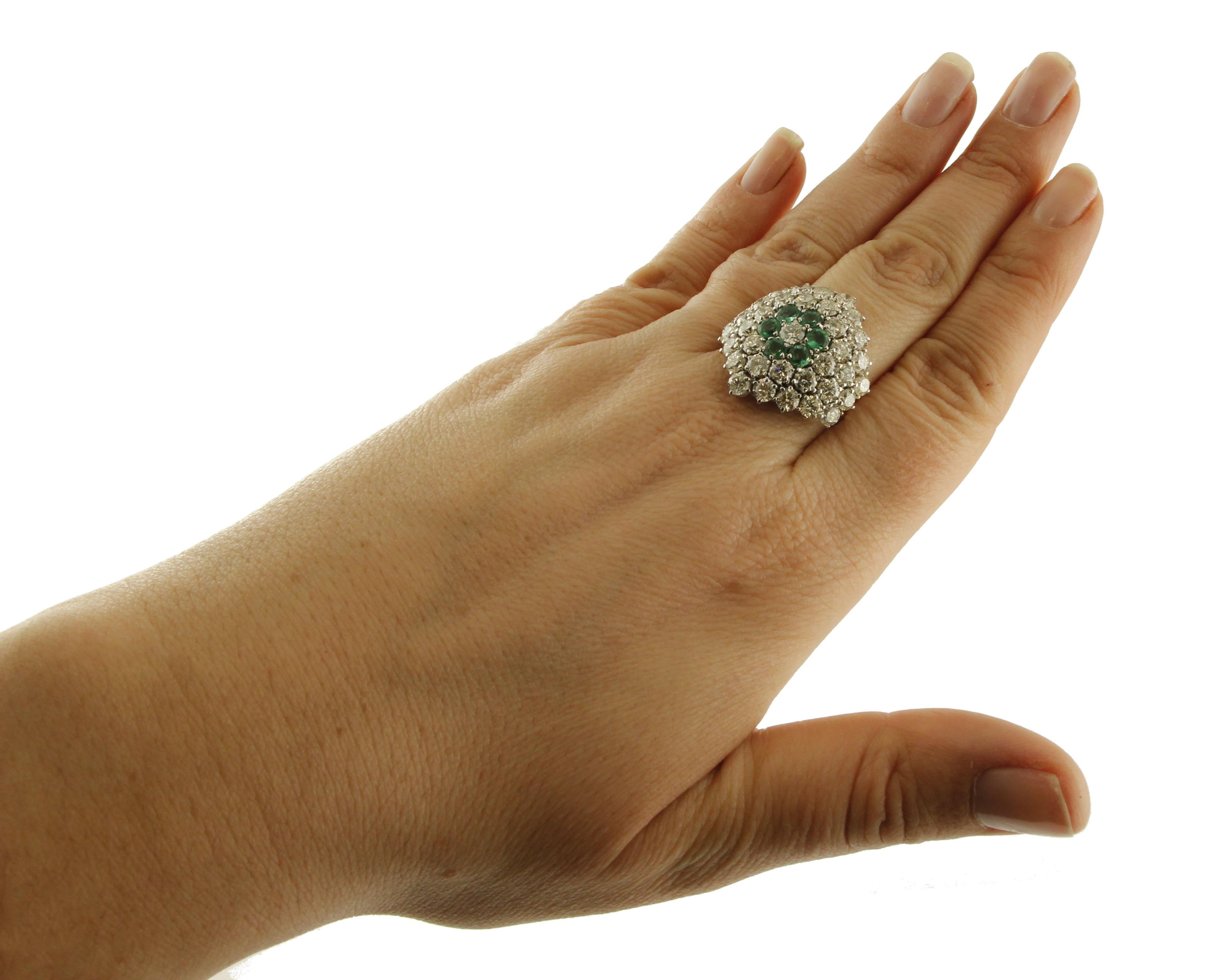 Diamonds, Emerald Flower, 14 Karat White Gold Cluster Ring For Sale 1