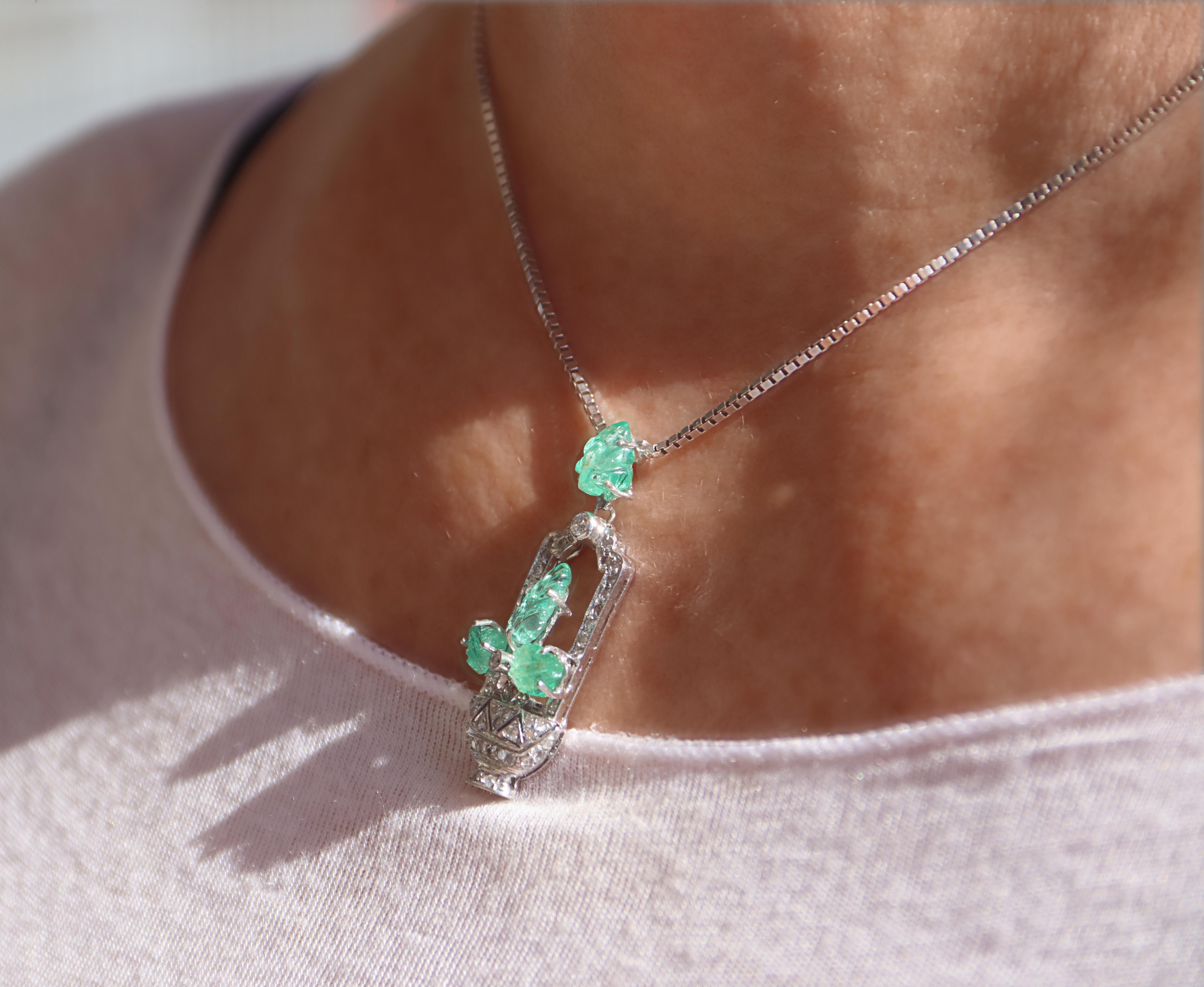 Collana con diamanti e smeraldi in oro bianco 18 Kt in vendita 2