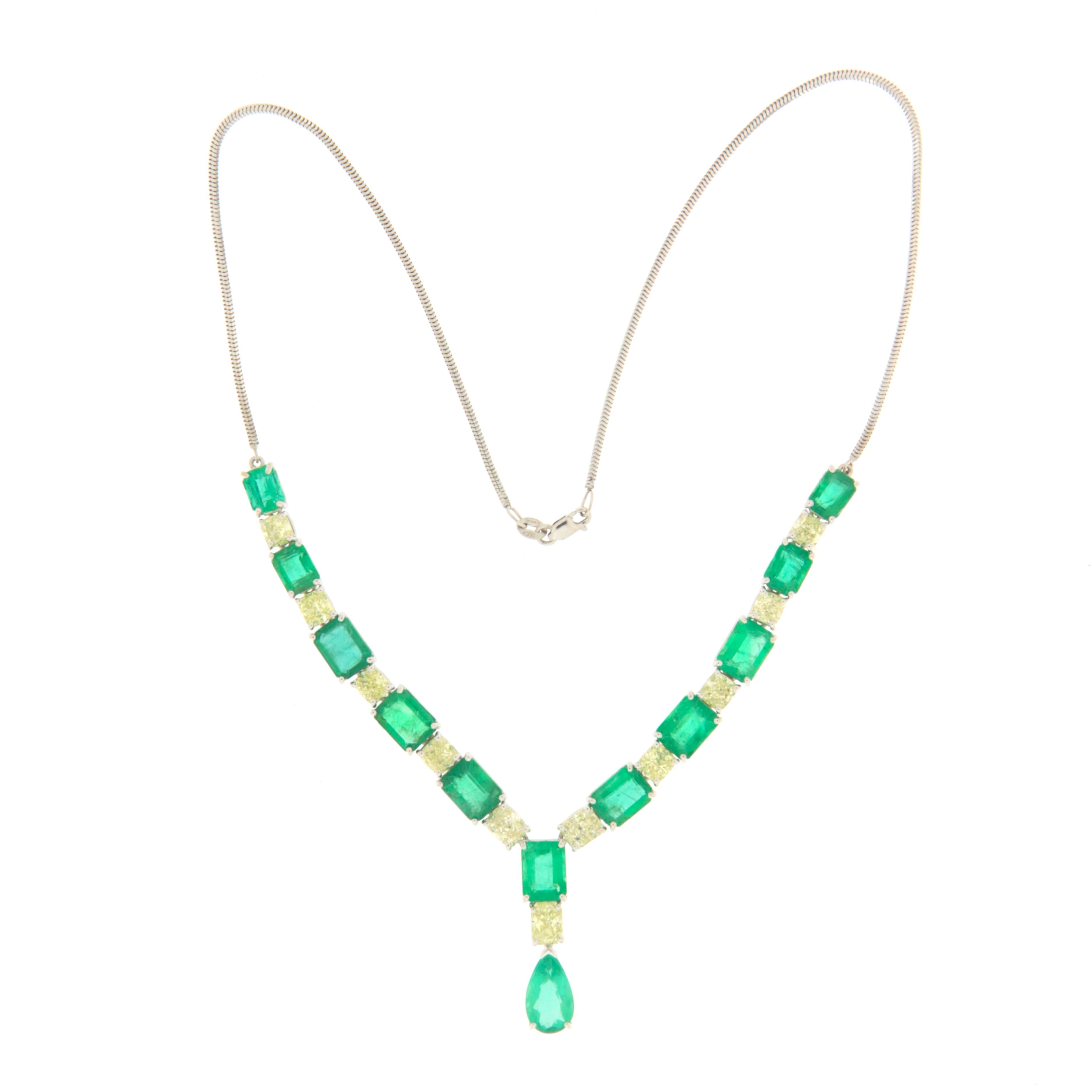 Emerald Cut Diamonds Emeralds 18 Karat White Gold Drop Earrings And Choker Necklace For Sale