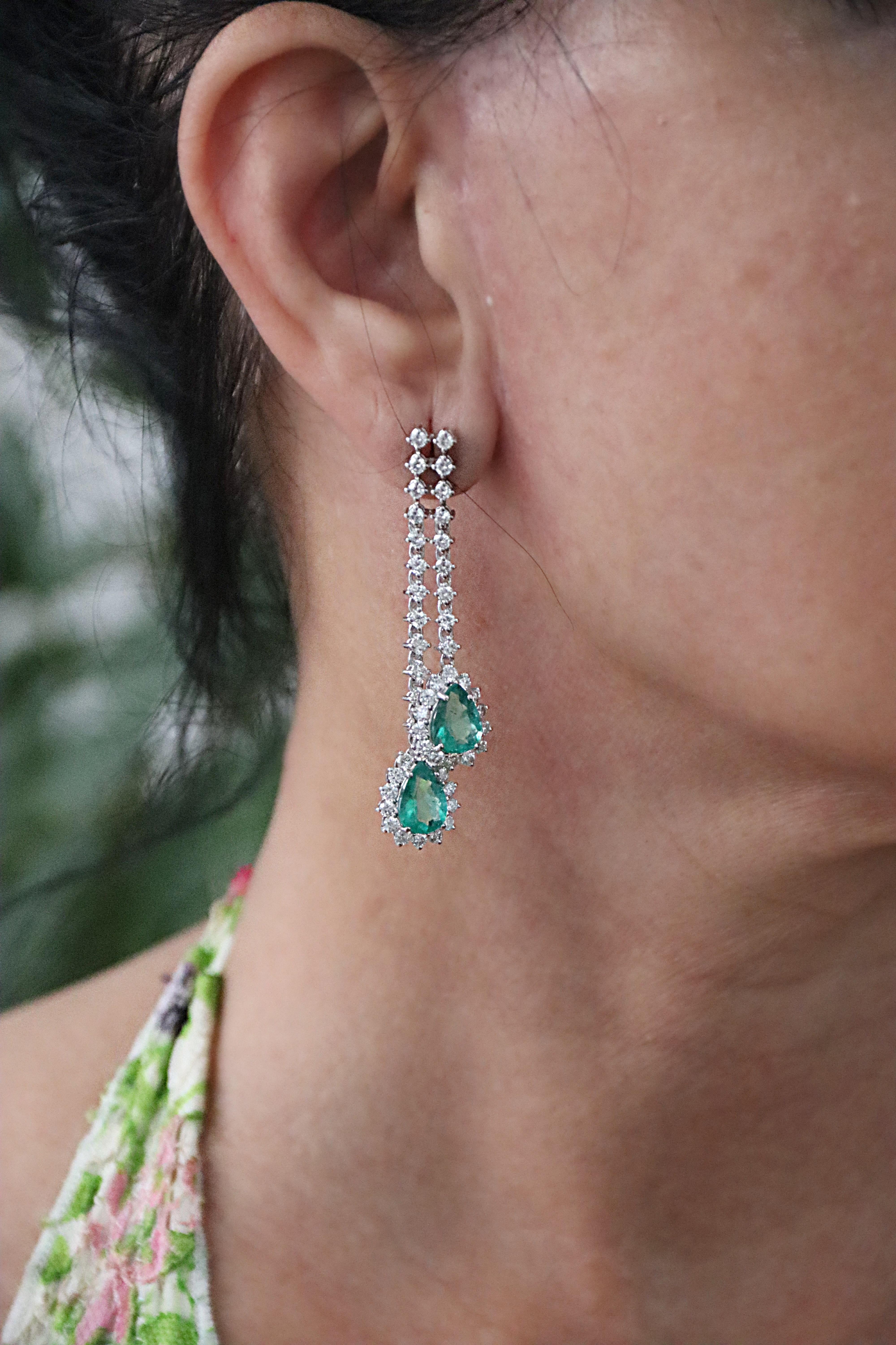 Diamonds Emeralds 18 Karat White Gold Drop Earrings For Sale 2