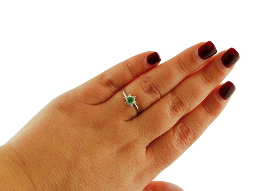 Brilliant Cut Diamonds, Emeralds, 18 Karat White Gold Flower-Shaped Ring For Sale