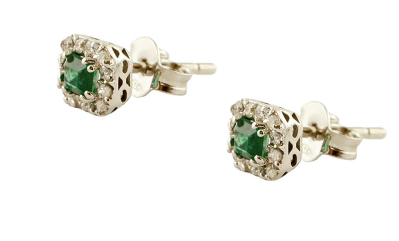 Modern Diamonds, Emeralds, 18 Karat White Gold Stud Earrings