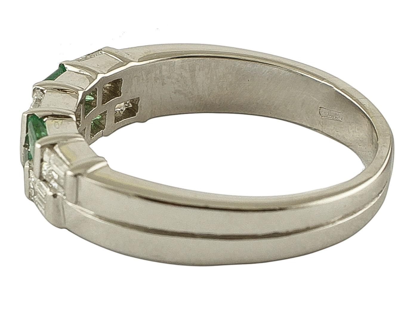 Modern Diamonds, Emeralds, 18 Karat White Gold Double-Bands Ring