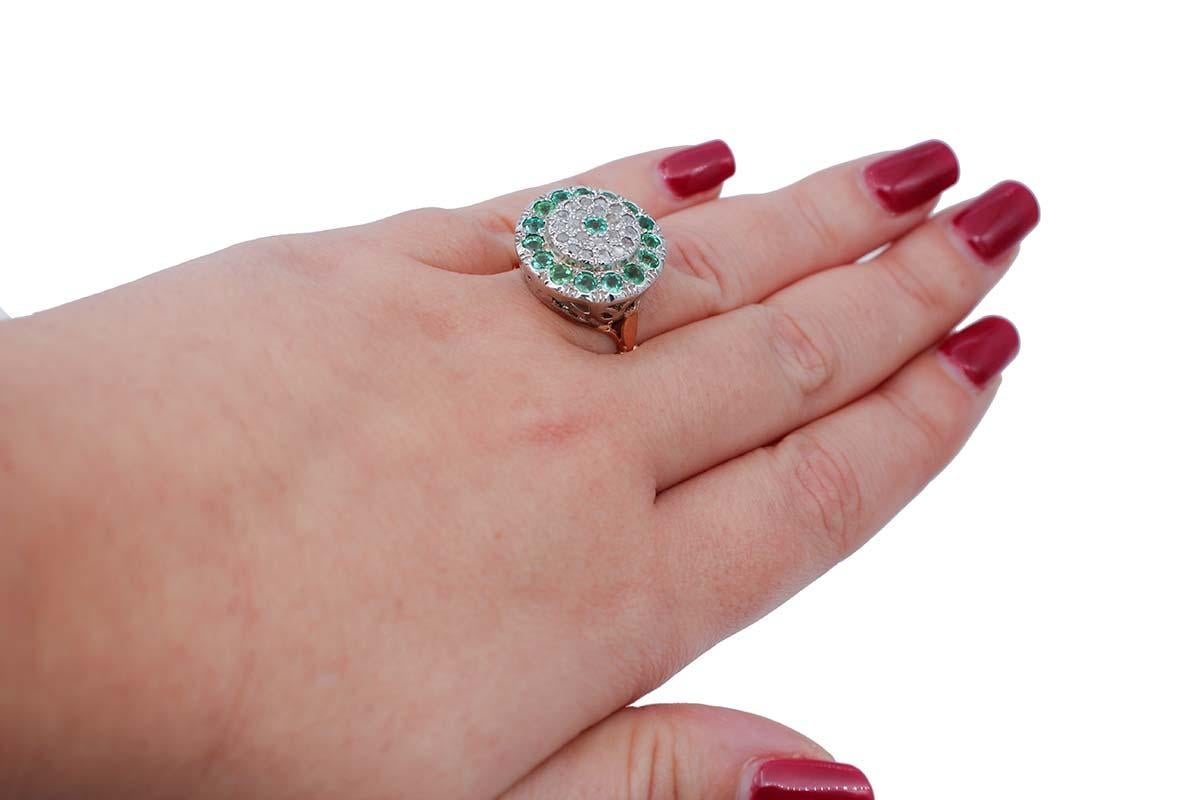 Diamonds, Emeralds, 9 Karat Rose Gold and Silver Ring In Good Condition In Marcianise, Marcianise (CE)