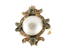 Anillo de moda de oro rosa y plata con diamantes, esmeraldas y perlas