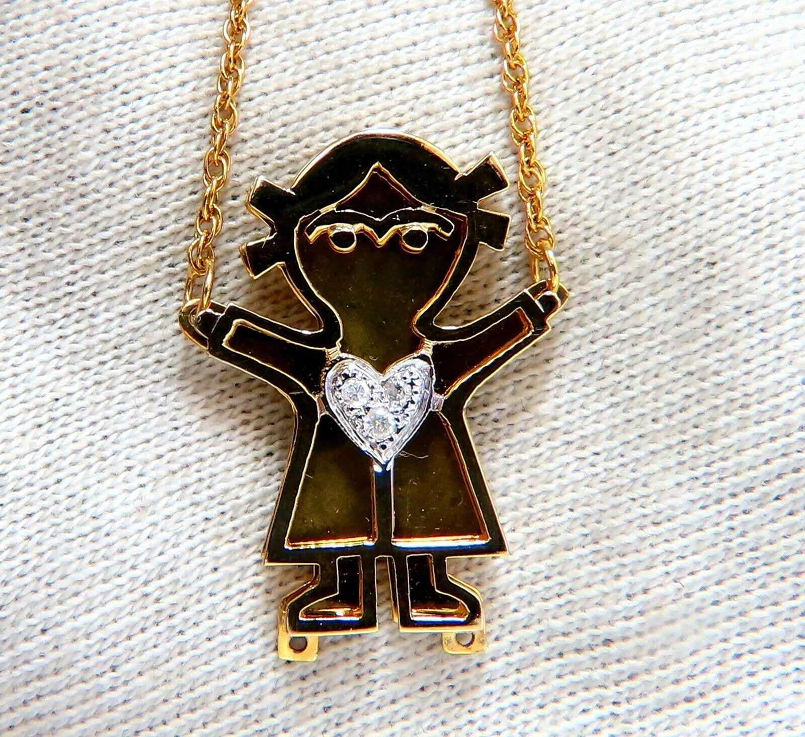 Collier Emoji Pendentif Diamants
.06ct. Collier de diamants naturels.

 Coupe complète et rondes brillantes.

Couleur G, clarté Vs2

1 x 0,78 pouce

16.collier de 5 pouces 

Total 5,6 grammes

Fermeture à pression et fermeture de sécurité

or jaune