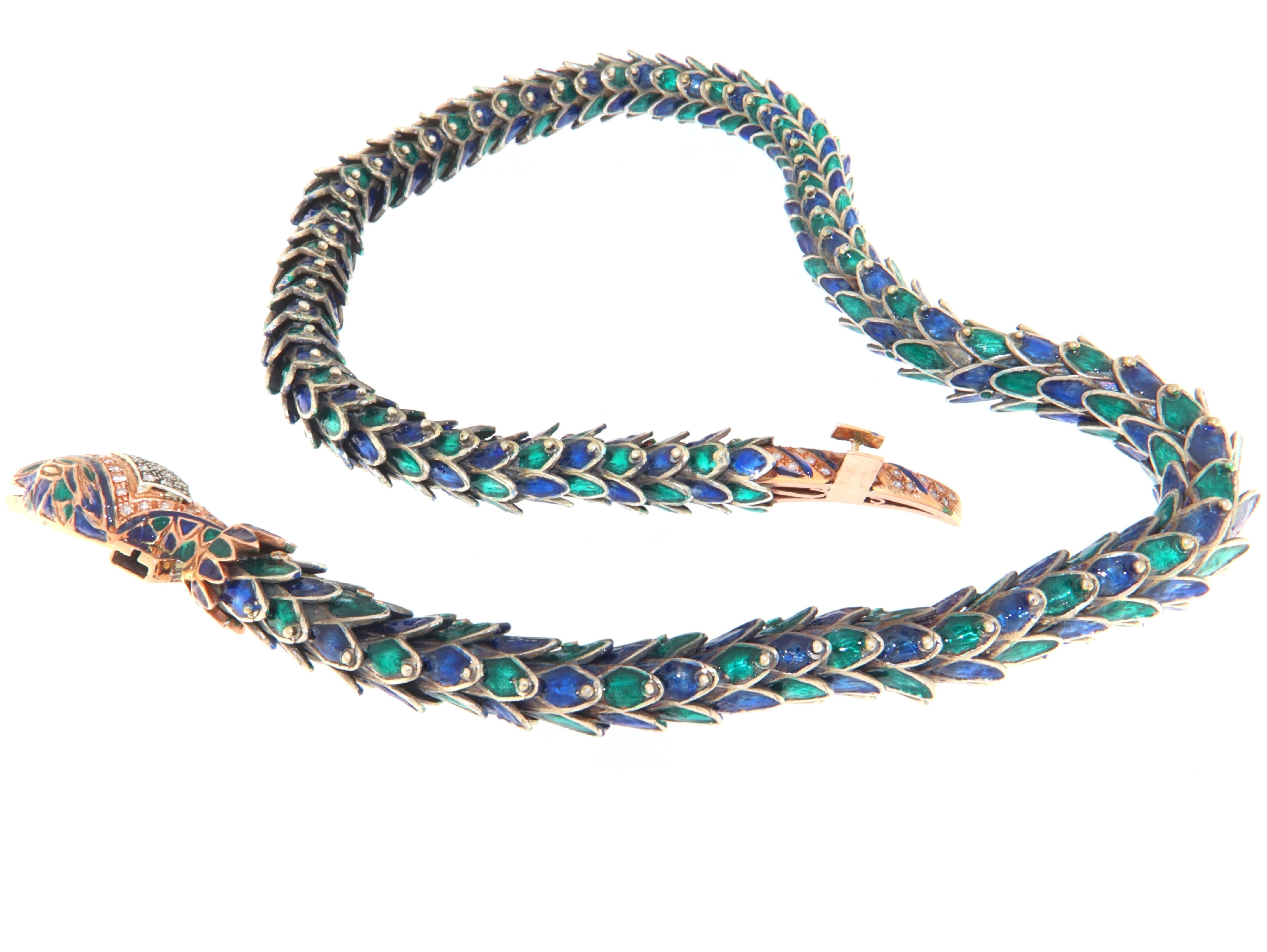 Diamanten und Emaille 9 Karat Gelbgold Silber Tropfen-Halskette (Rundschliff) im Angebot