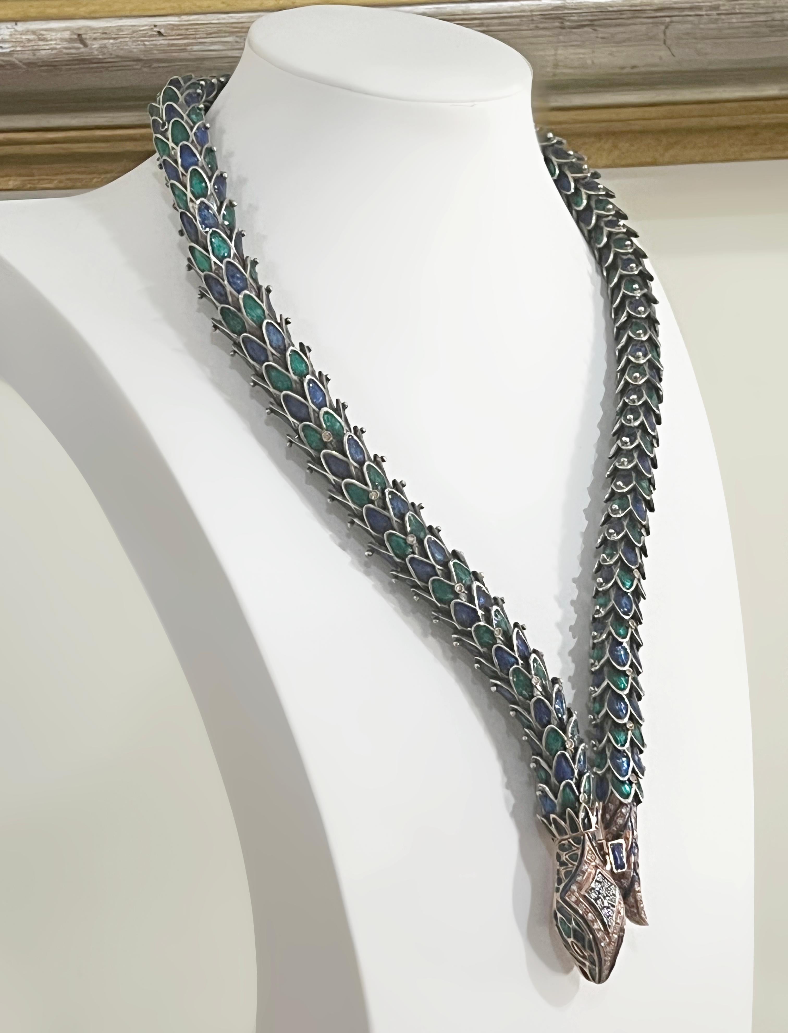 Diamanten und Emaille 9 Karat Gelbgold Silber Tropfen-Halskette im Angebot 1