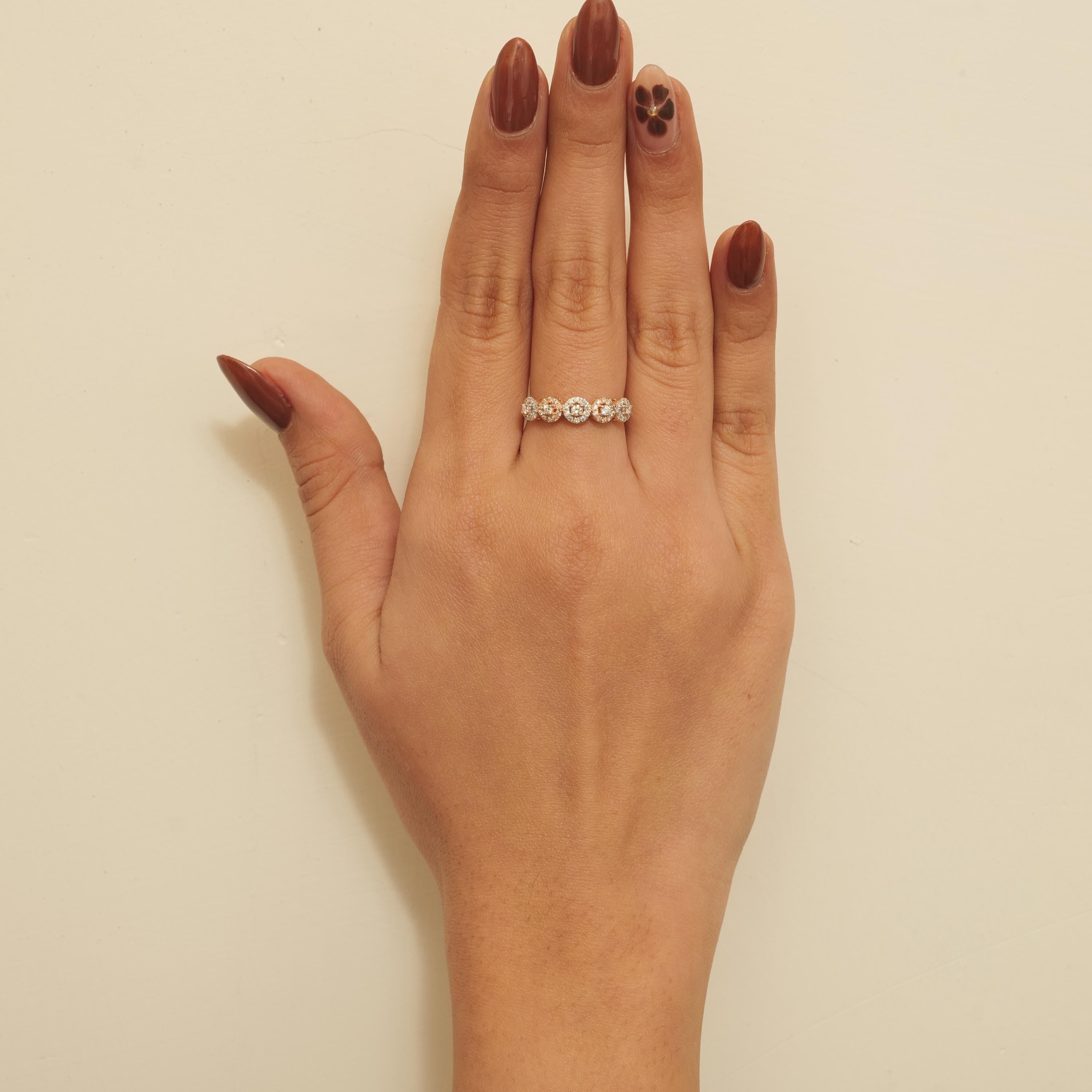 Diamanten Eternity Band Ring mit Halo-Fassung in 14K massivem Gold (zertifiziert) (Art déco) im Angebot