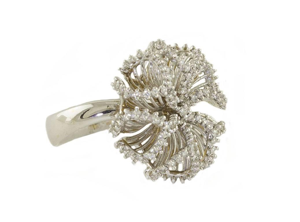 Brilliant Cut Diamonds, 18 kt White Gold Flower Ring For Sale