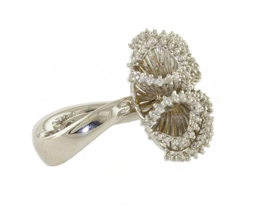 Diamonds, 18 kt White Gold Flower Ring In Good Condition For Sale In Marcianise, Marcianise (CE)