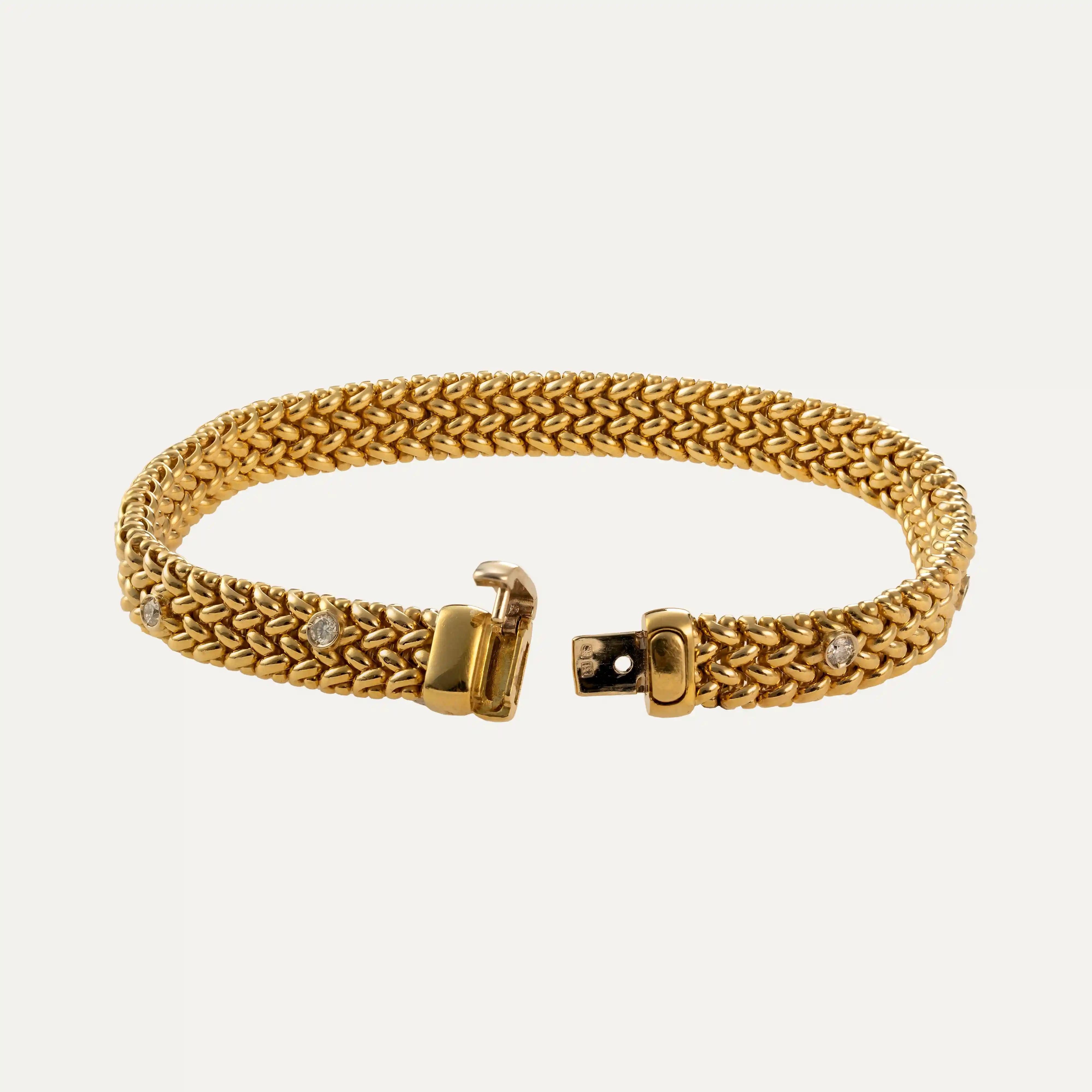 Brilliant Cut Contemporary Gold Bracelet with Diamonds