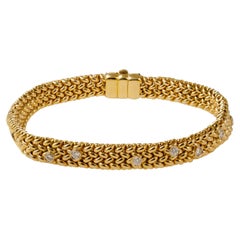 Contemporary Gold Bracelet with Diamonds