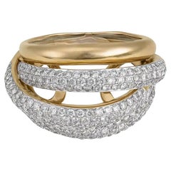 Moderner Goldring mit Diamanten