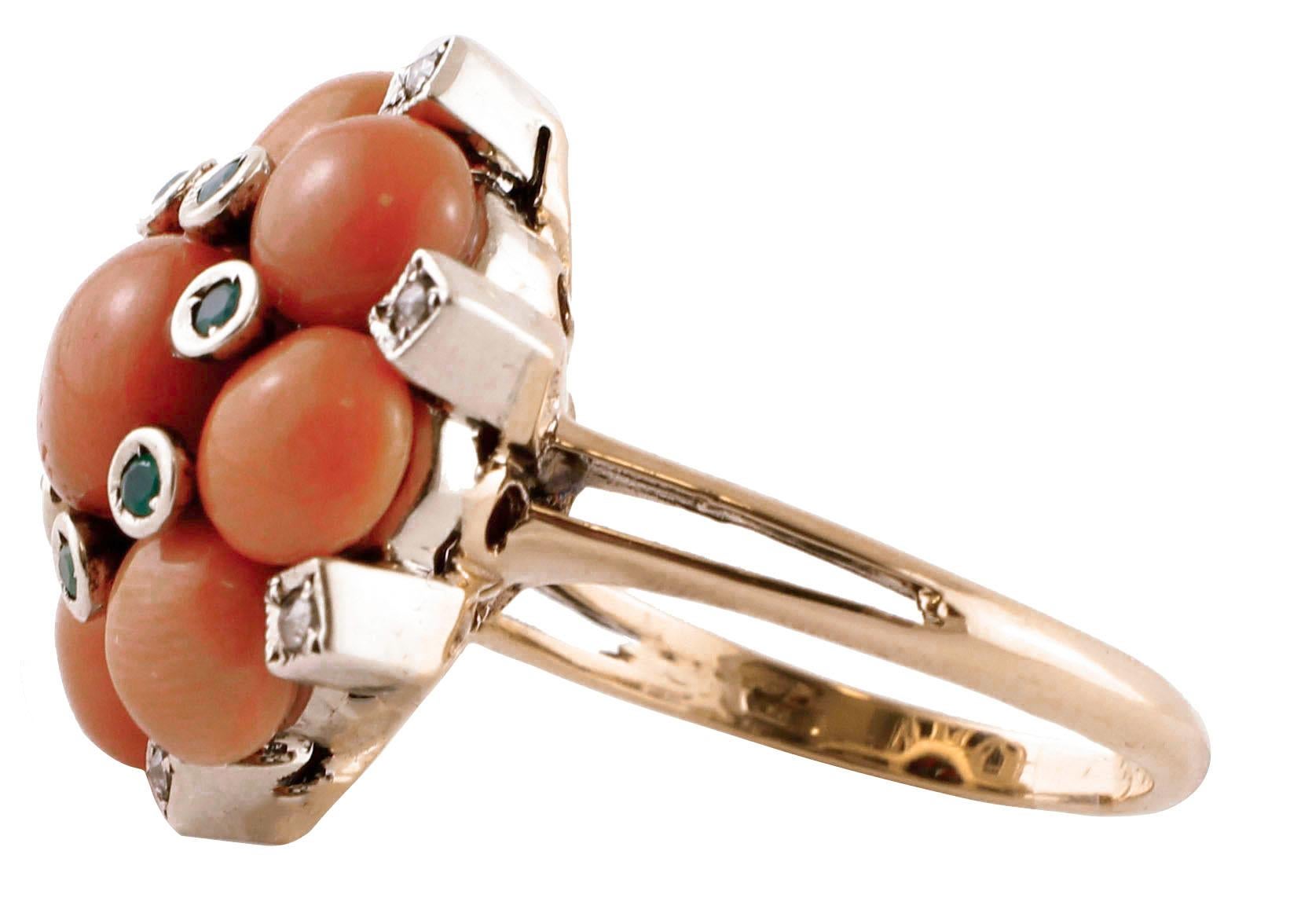 Simple ring realized with flower design in 9K rose gold and silver, mounted with coral sphere in the center surrounded by 0.10 ct of green agate crown and coral buttons like petals. It is embellished with 0.14 ct of diamonds beetween