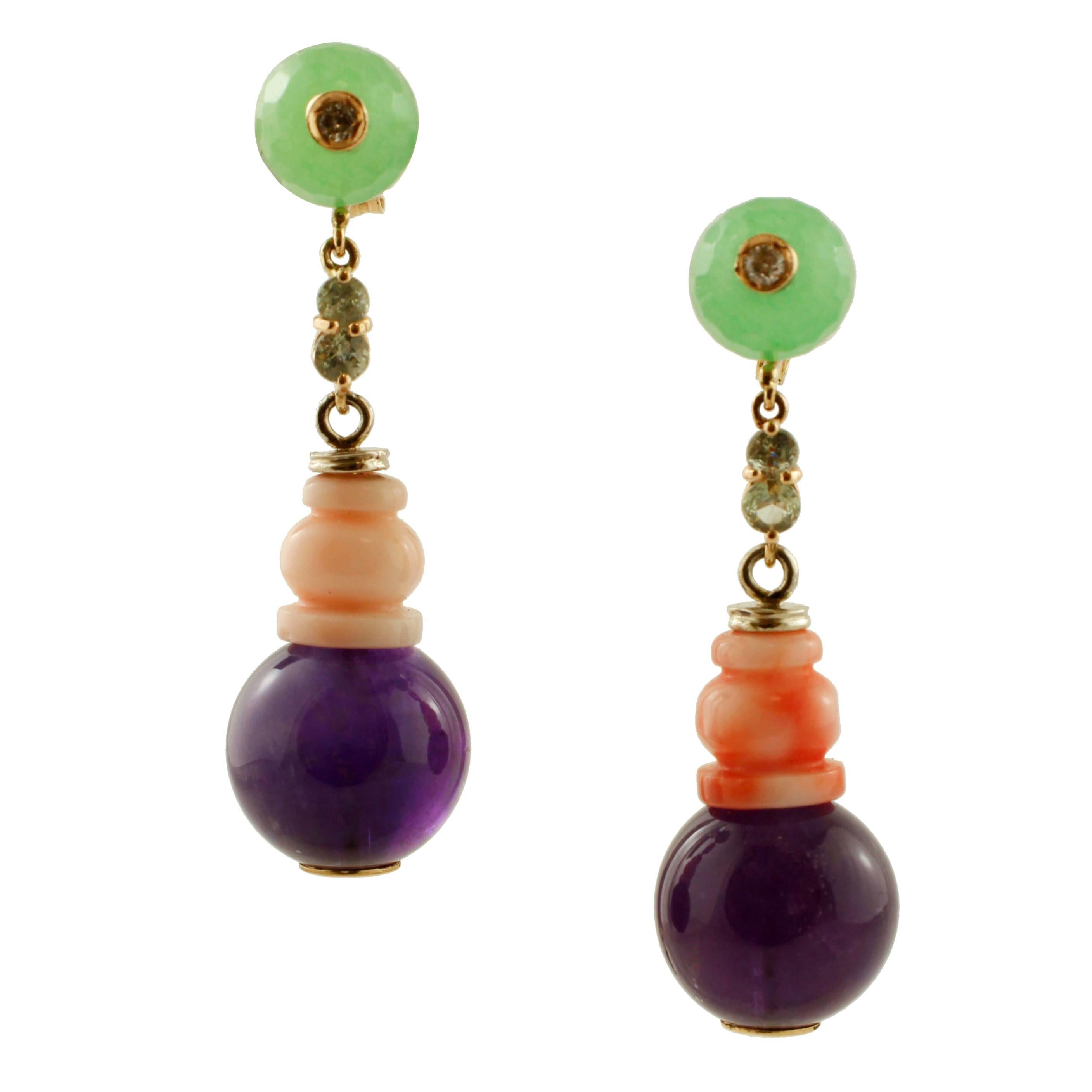 Boucles d'oreilles en or rose, diamants, saphirs verts, améthystes, agate verte, corail