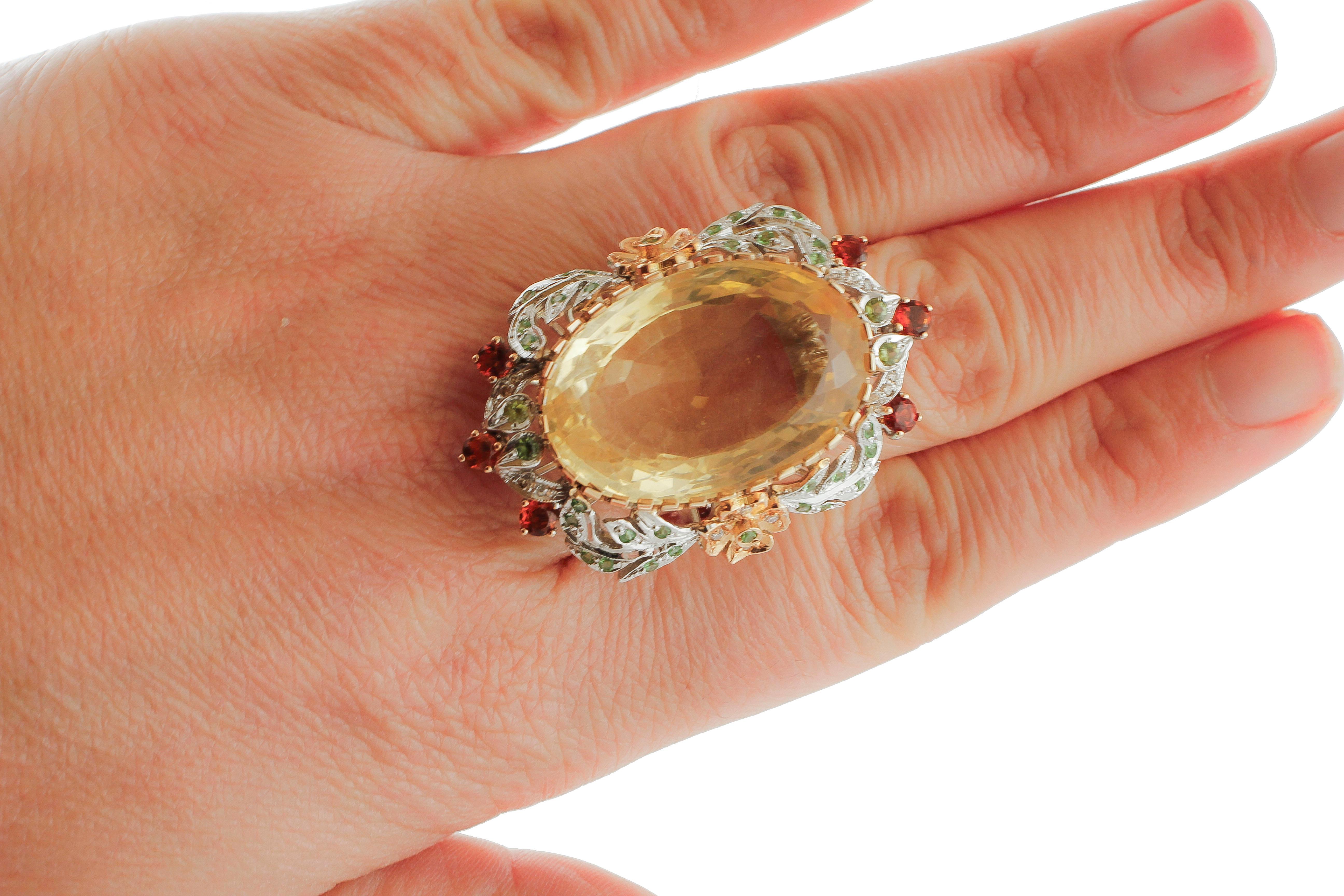 Diamonds, Green Tsavorites, Topazes, Citrine, Rose and White Gold Cluster Ring In Good Condition For Sale In Marcianise, Marcianise (CE)