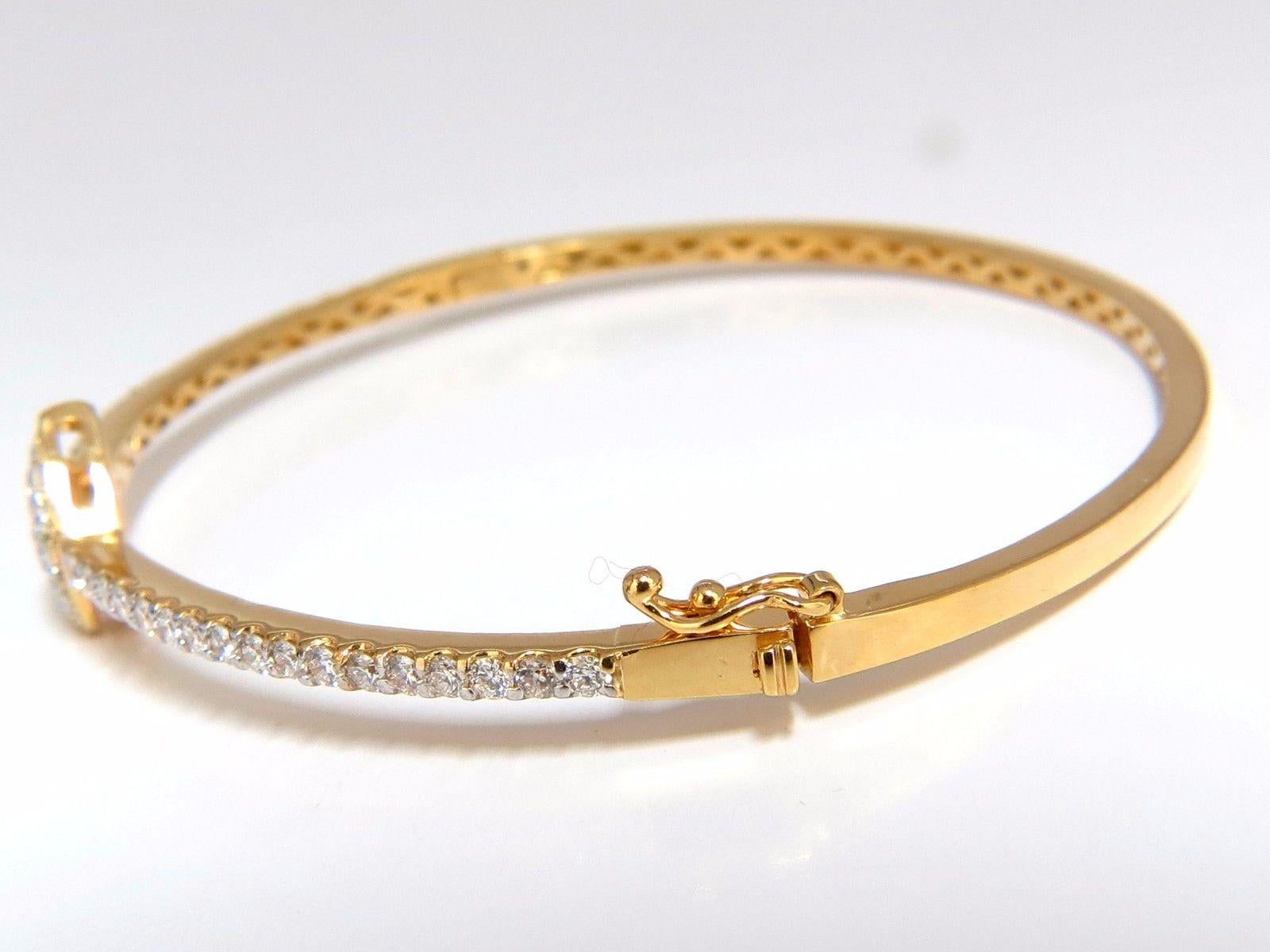 Women's or Men's Diamonds Heart Bangle Bracelet 1.30 Carat g/vs 14 Karat For Sale