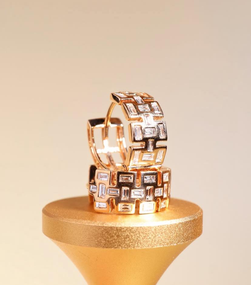 Diamonds Hoop Earrings 18K Gold Earrings For Sale 2