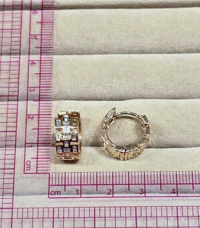 Diamonds Hoop Earrings 18K Gold Earrings For Sale 3