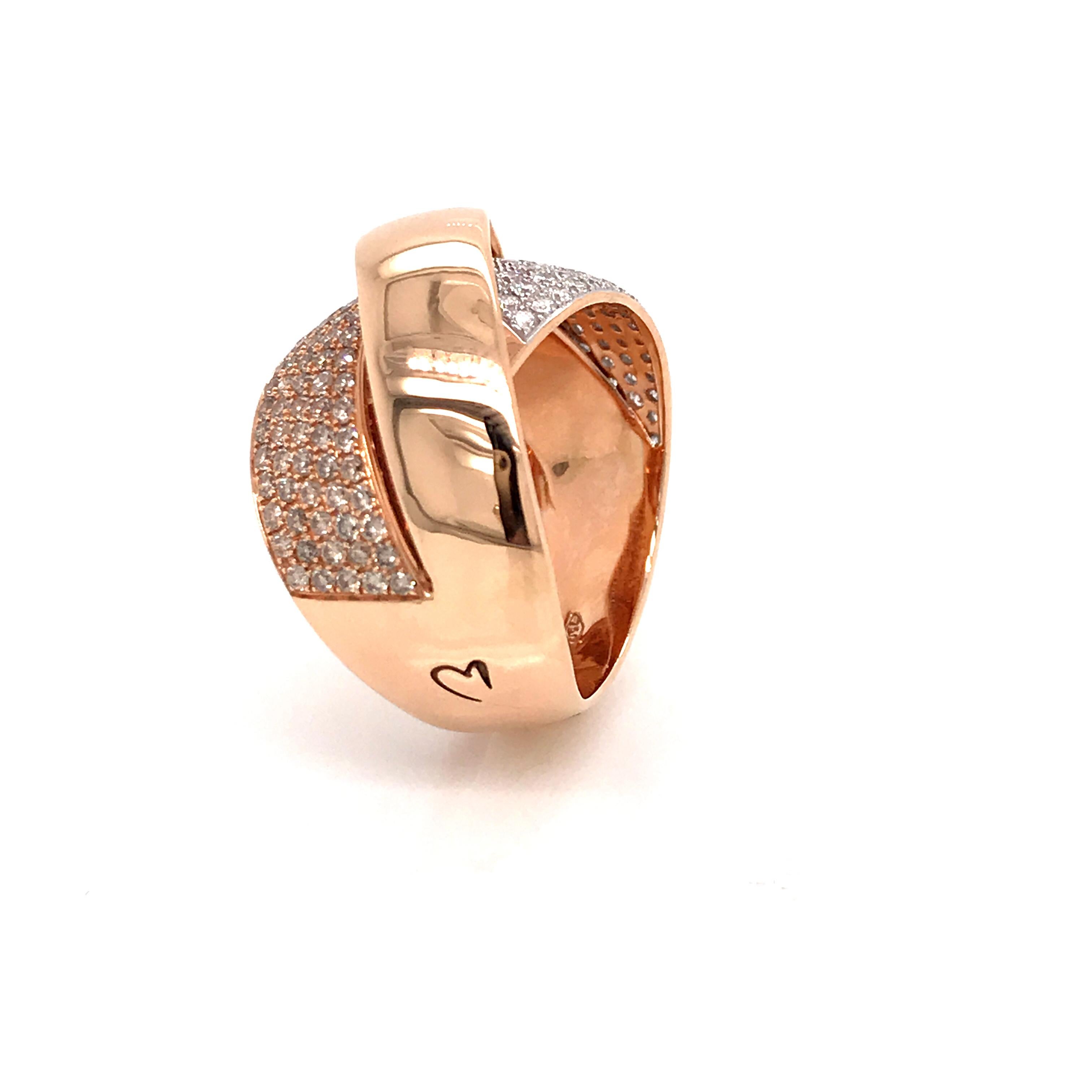 Diamonds Interlaced Fashion Ring Rose Gold 18 Karat For Sale 1