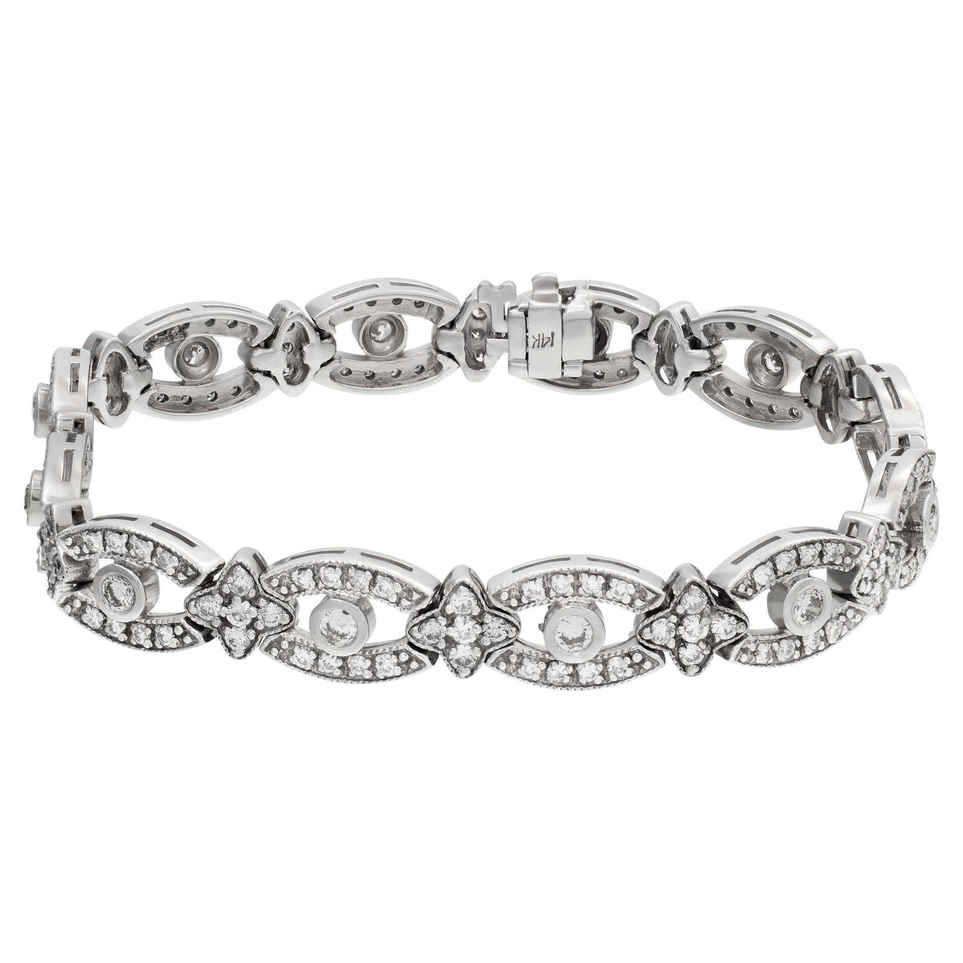 Diamonds Line Bracelet Set in 14K White Gold, Round Brilliant Cut Diamonds For Sale