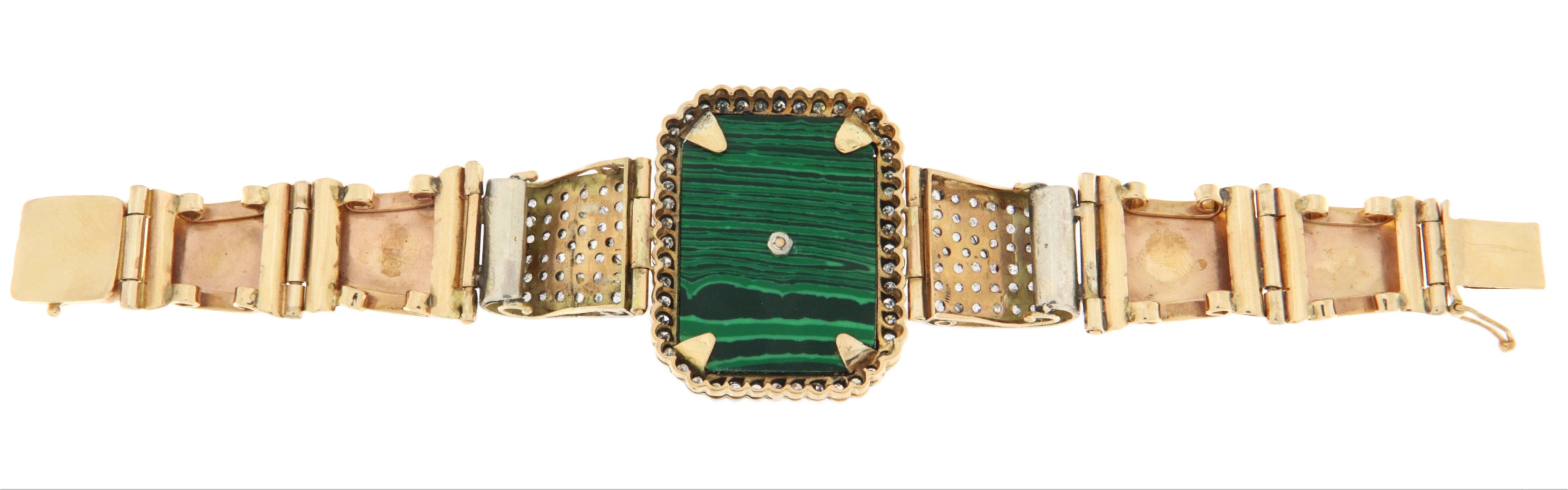 Taille brillant Bracelet manchette en or jaune 14 carats avec diamants et malachite en vente