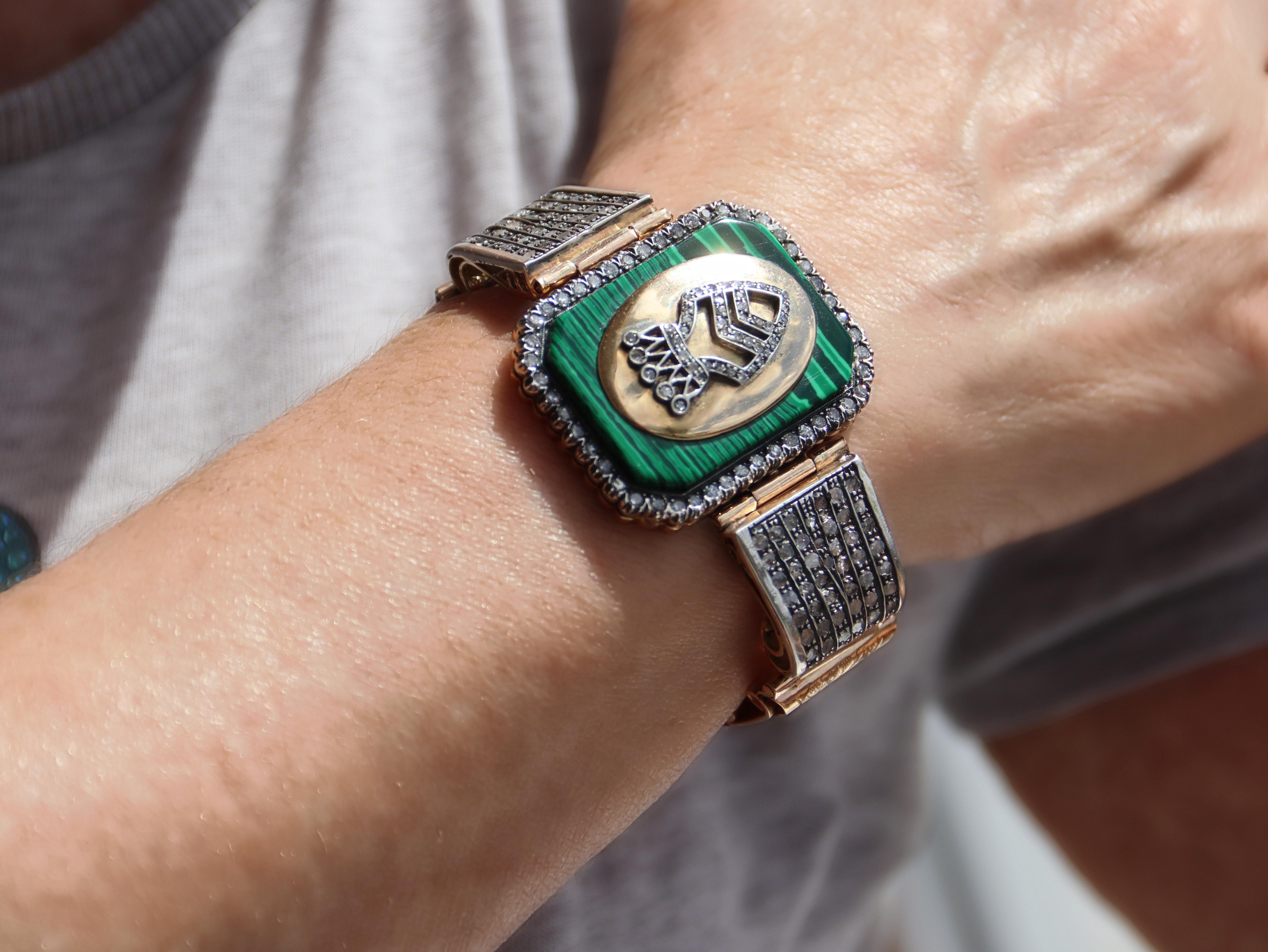 Bracelet manchette en or jaune 14 carats avec diamants et malachite en vente 2