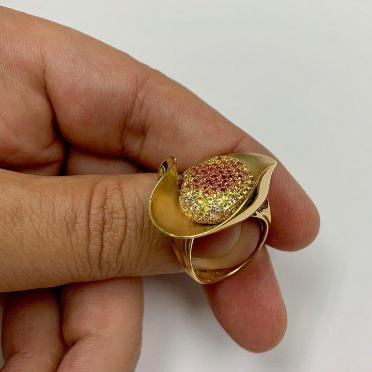 Diamanten Multi-Color Saphire 18 Karat Gelbgold Ring (Rundschliff) im Angebot