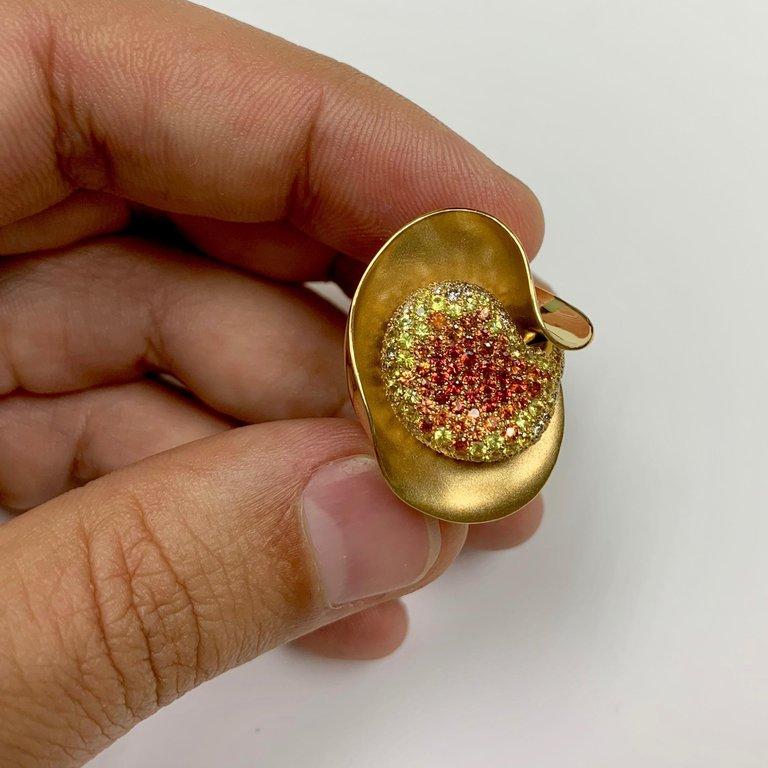 Diamanten Multi-Color Saphire 18 Karat Gelbgold Ring im Angebot 1