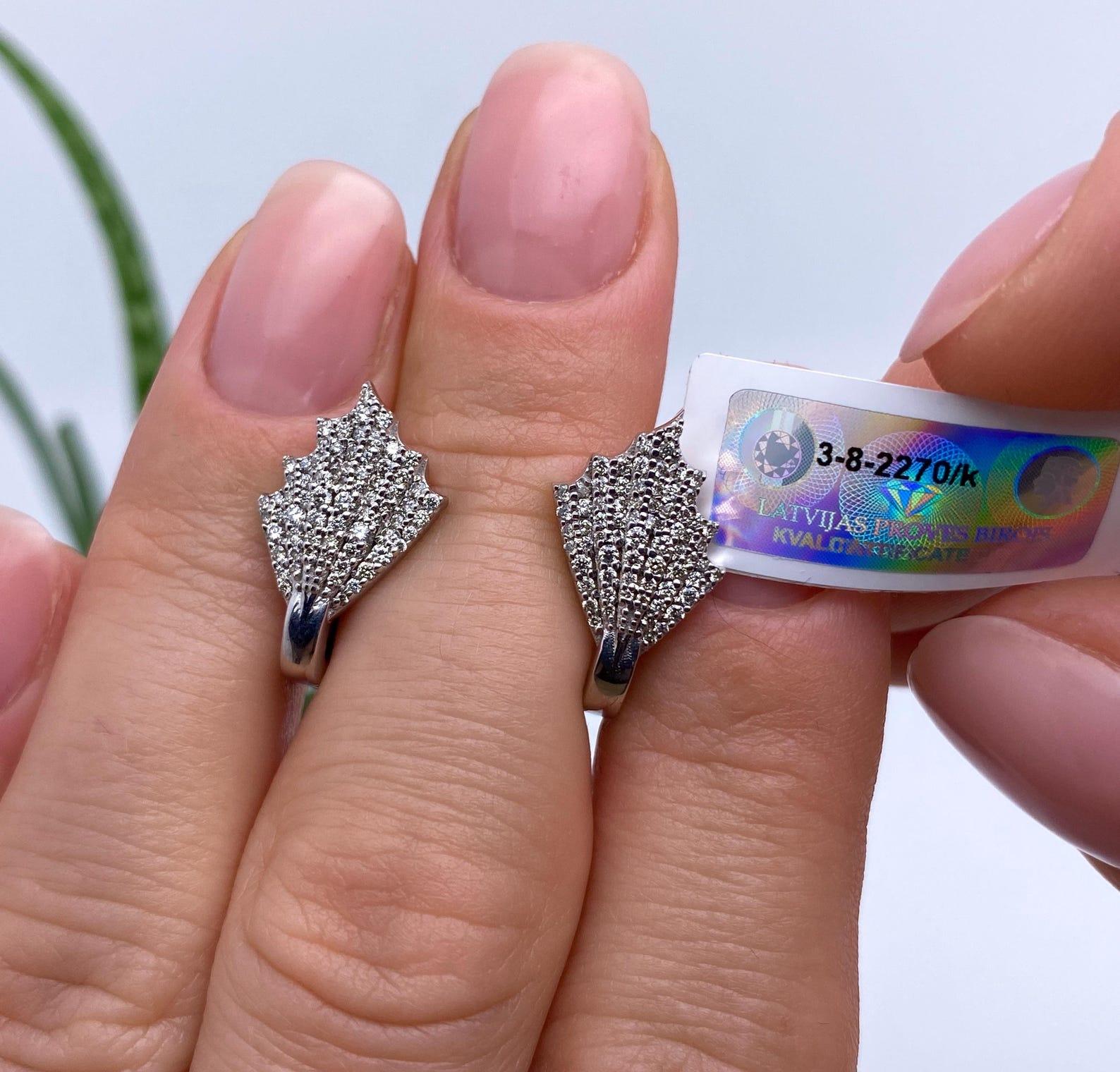 Diamonds natural Beautiful Earrings, 18 Karat White Gold, Certified For Sale 3