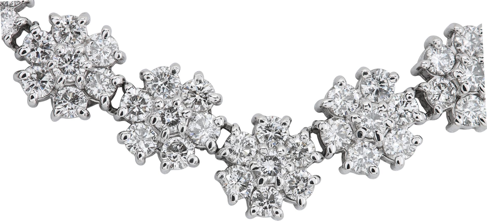 Collier de diamants en platine Diamants ronds de taille brillant Excellent état - En vente à Surfside, FL
