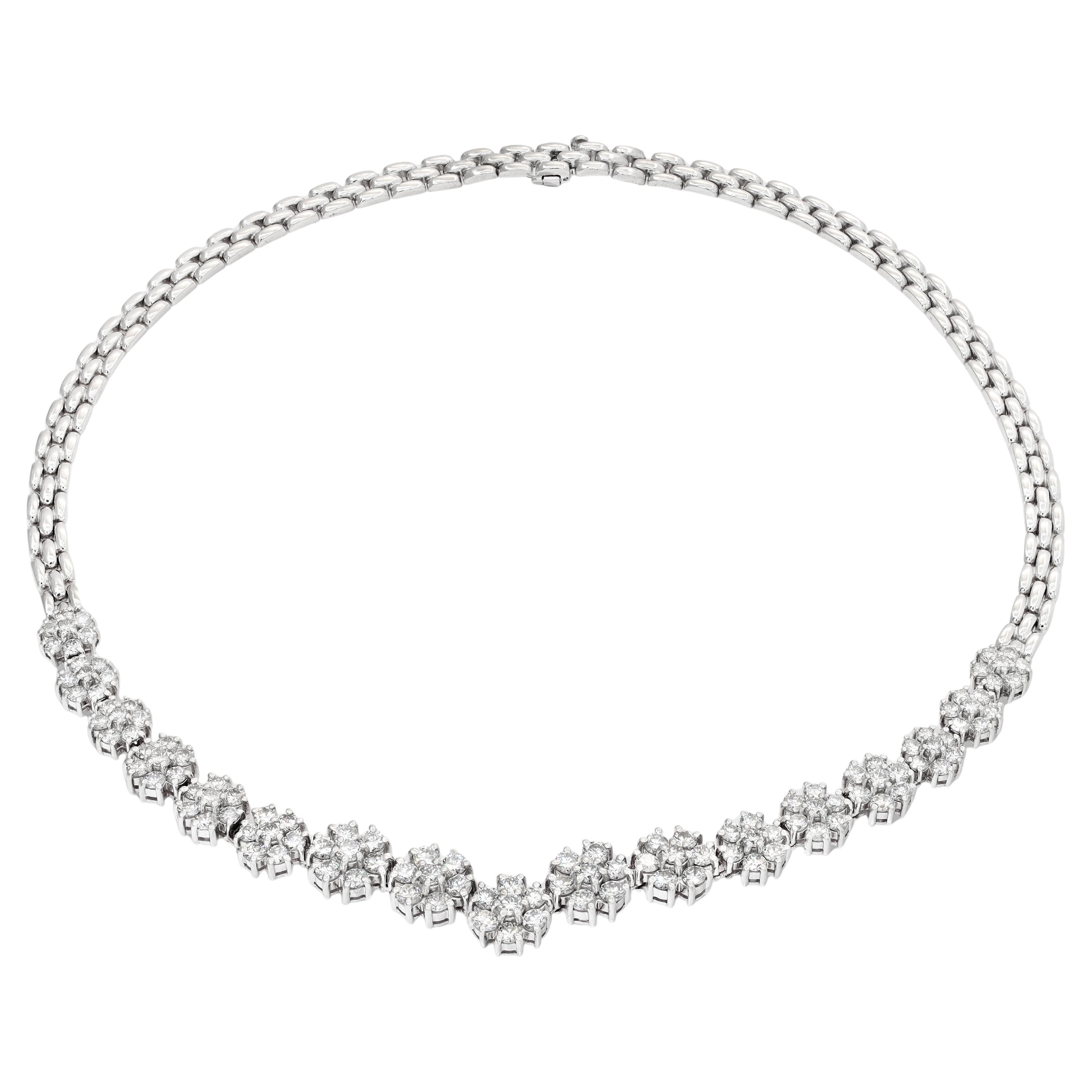 Diamonds necklace in platinum Round brilliant cut diamonds
