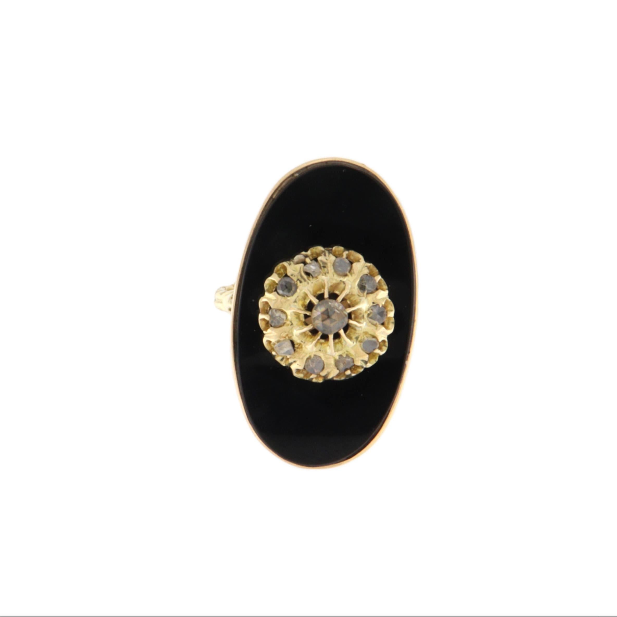 Rose Cut Diamonds Onyx 14 Karat Yellow Gold Cocktail Ring For Sale
