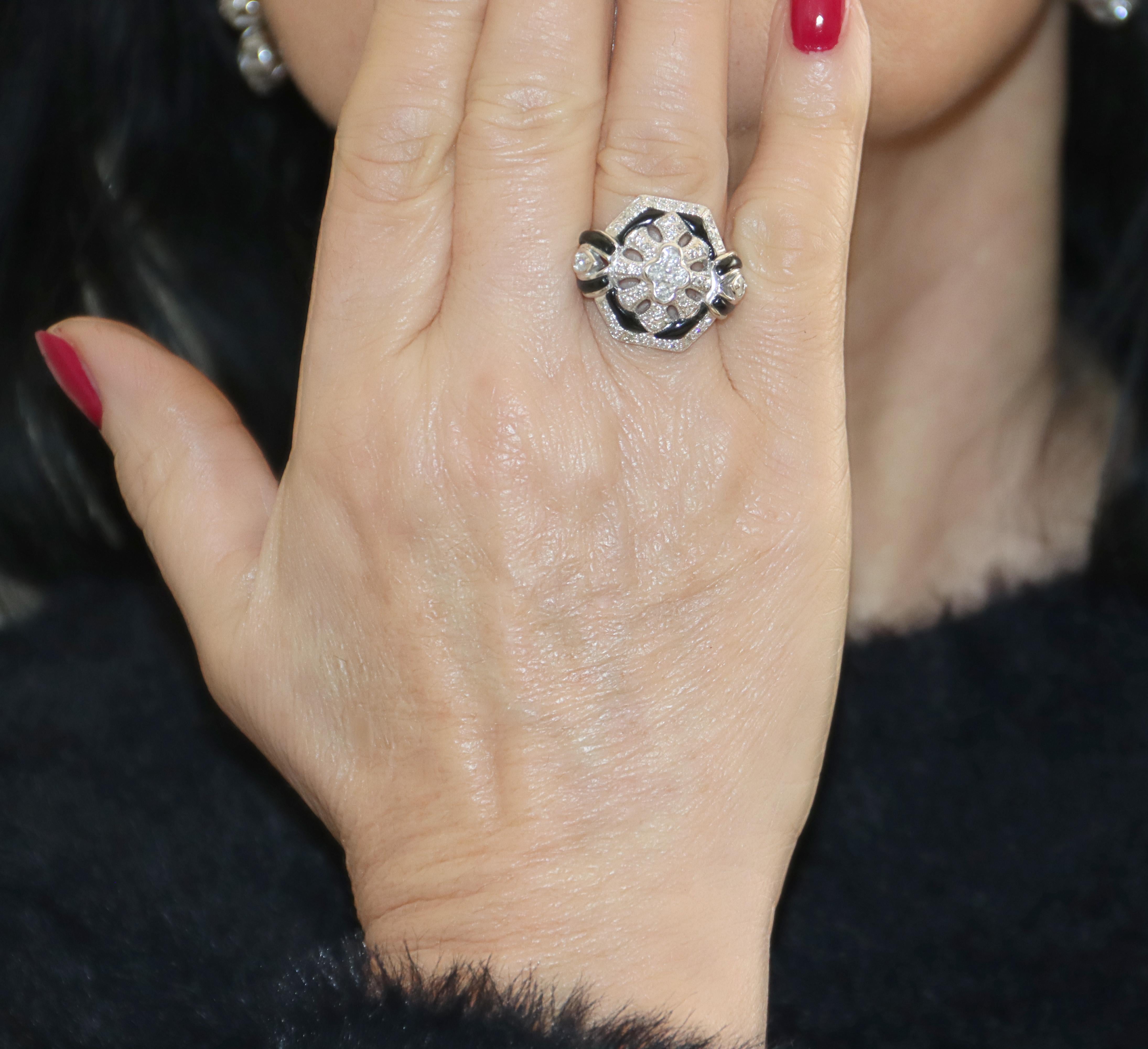 Diamonds Onyx 18 Karat White Gold Cocktail Rings For Sale 3