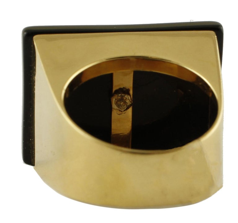 Diamonds, Onyx, 18 Karat White and Yellow Gold Ring For Sale at 1stDibs