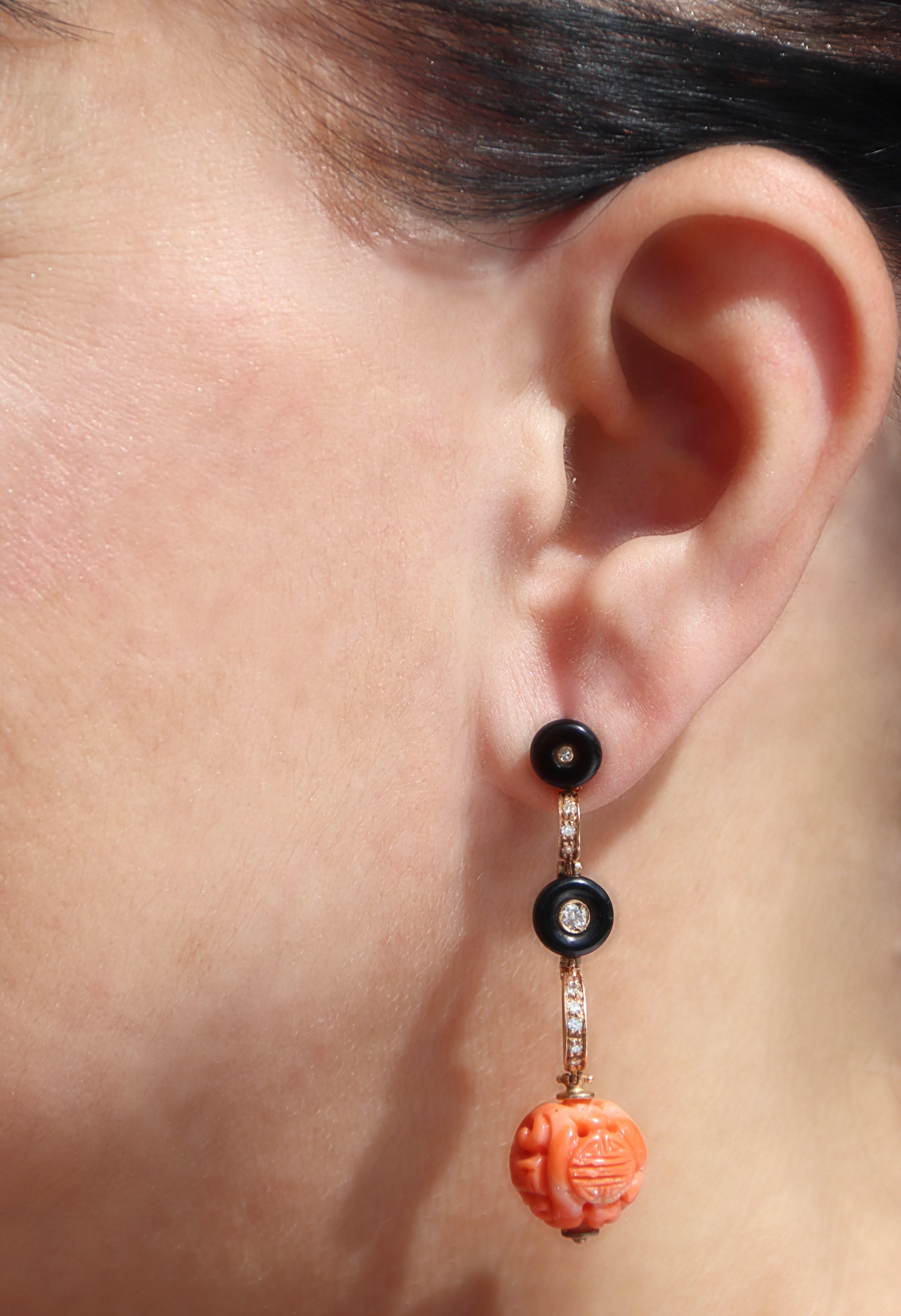 Diamanten Onyx Koralle 14 Kt Gelbgold Tropfenohrringe im Angebot 2