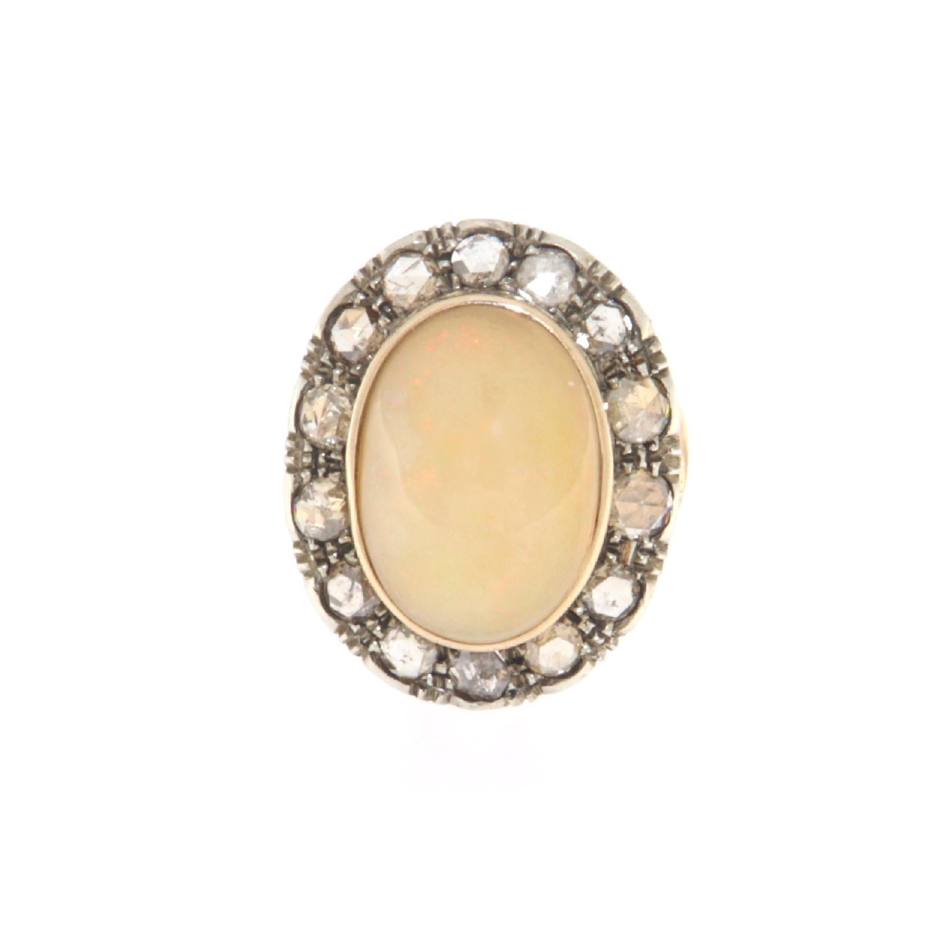 Bague cocktail en or jaune 14 carats avec diamants et opale Neuf - En vente à Marcianise, IT