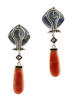 Boucles d'oreilles en or blanc 14 carats, diamants, corail gravé, Kyanite
