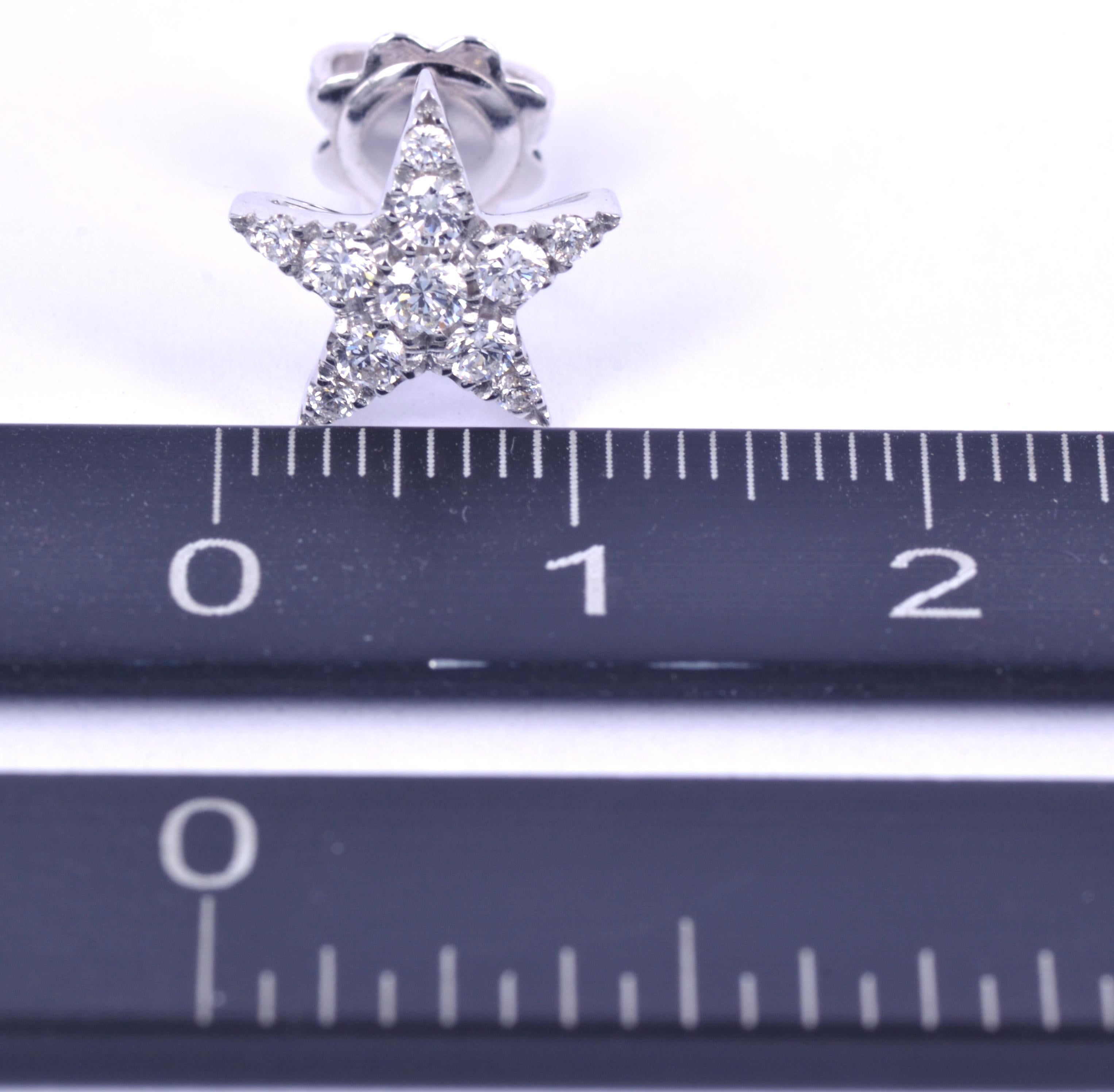 Diamanten Pavé  18 KT Weißgold Handgefertigt in Italien  Einzelner Stern-Ohrring im Zustand „Neu“ im Angebot in Valenza , IT